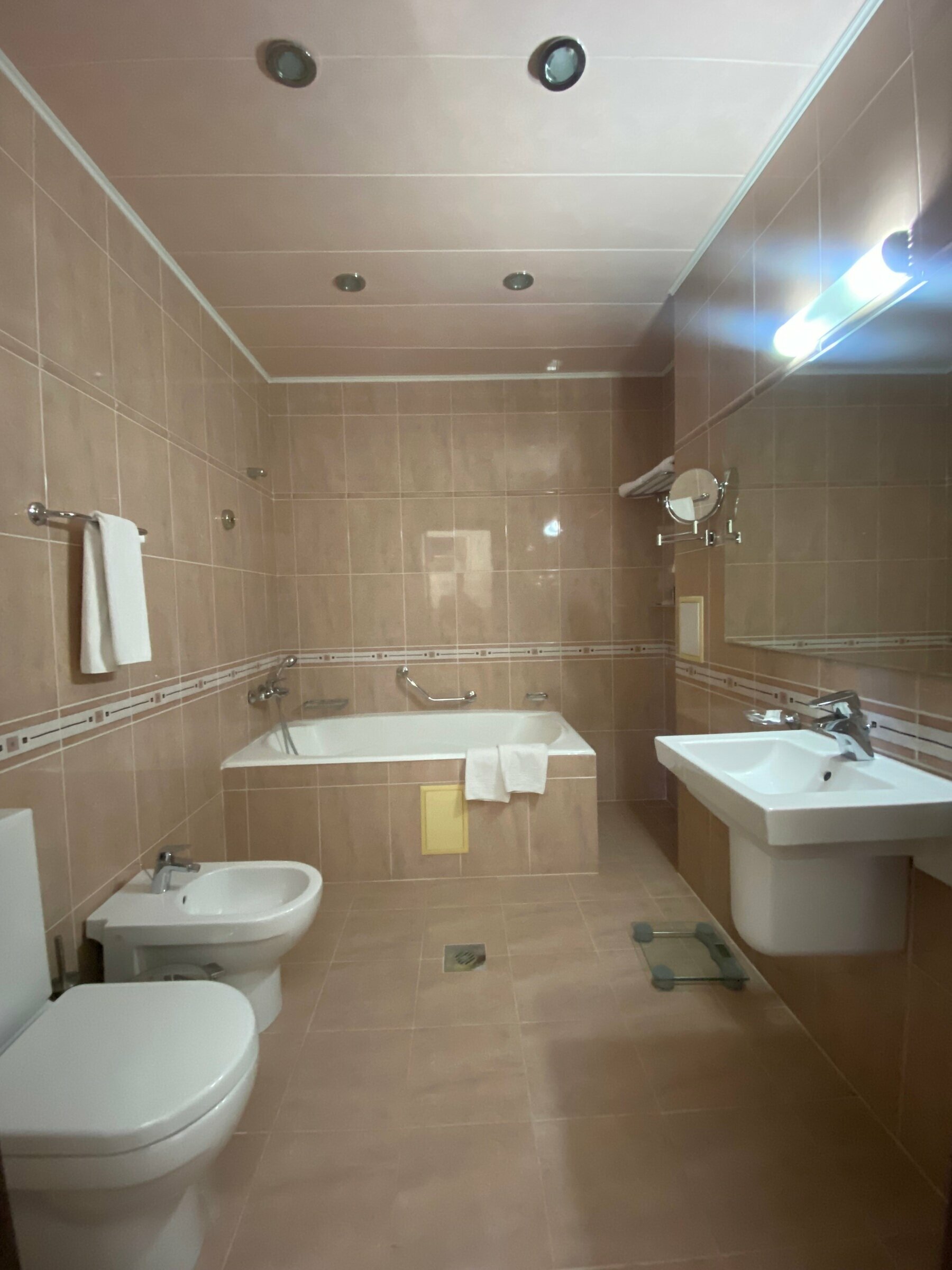 Двухуровневый четырехместный номер