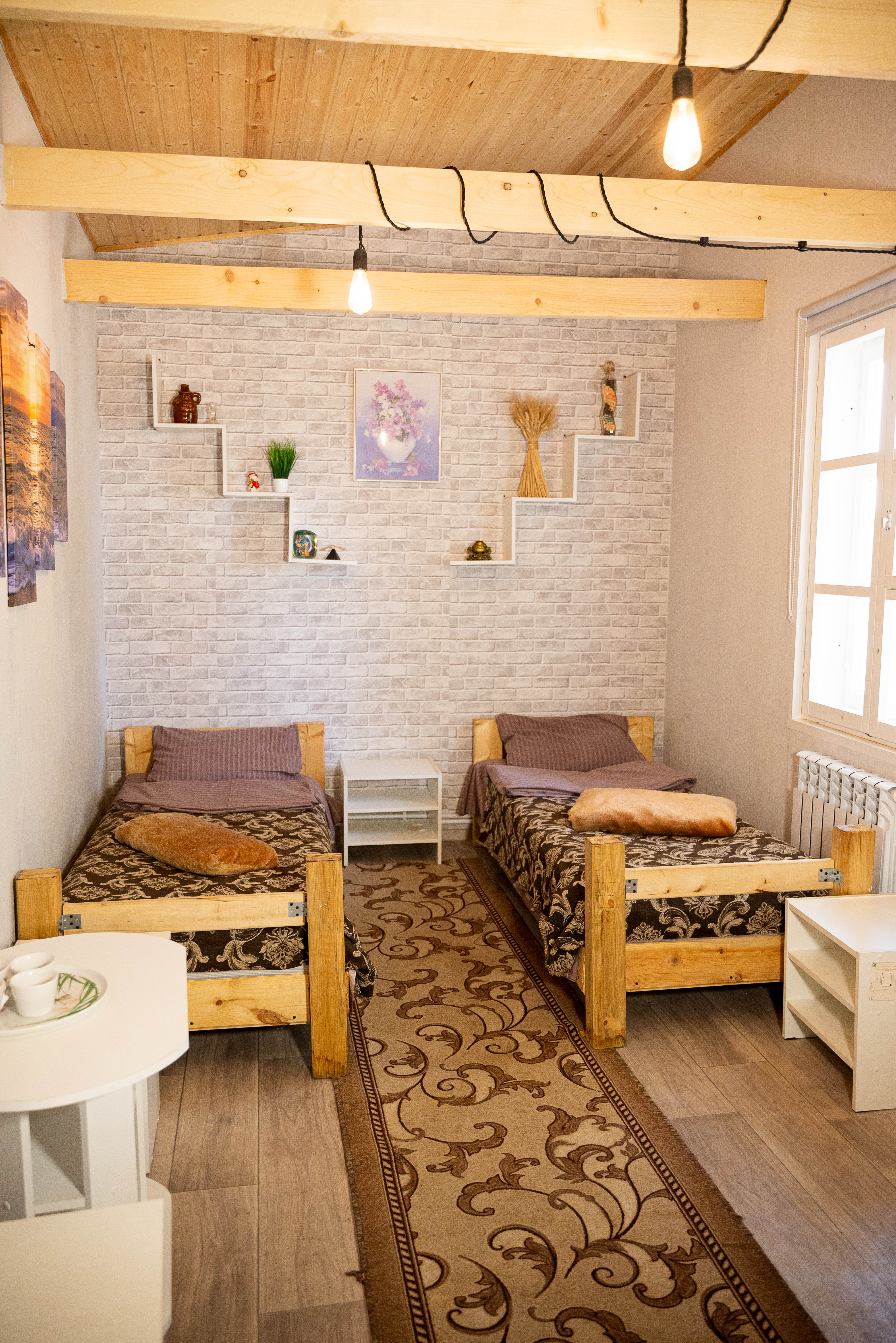 Четырехместный номер с ванной комнатой