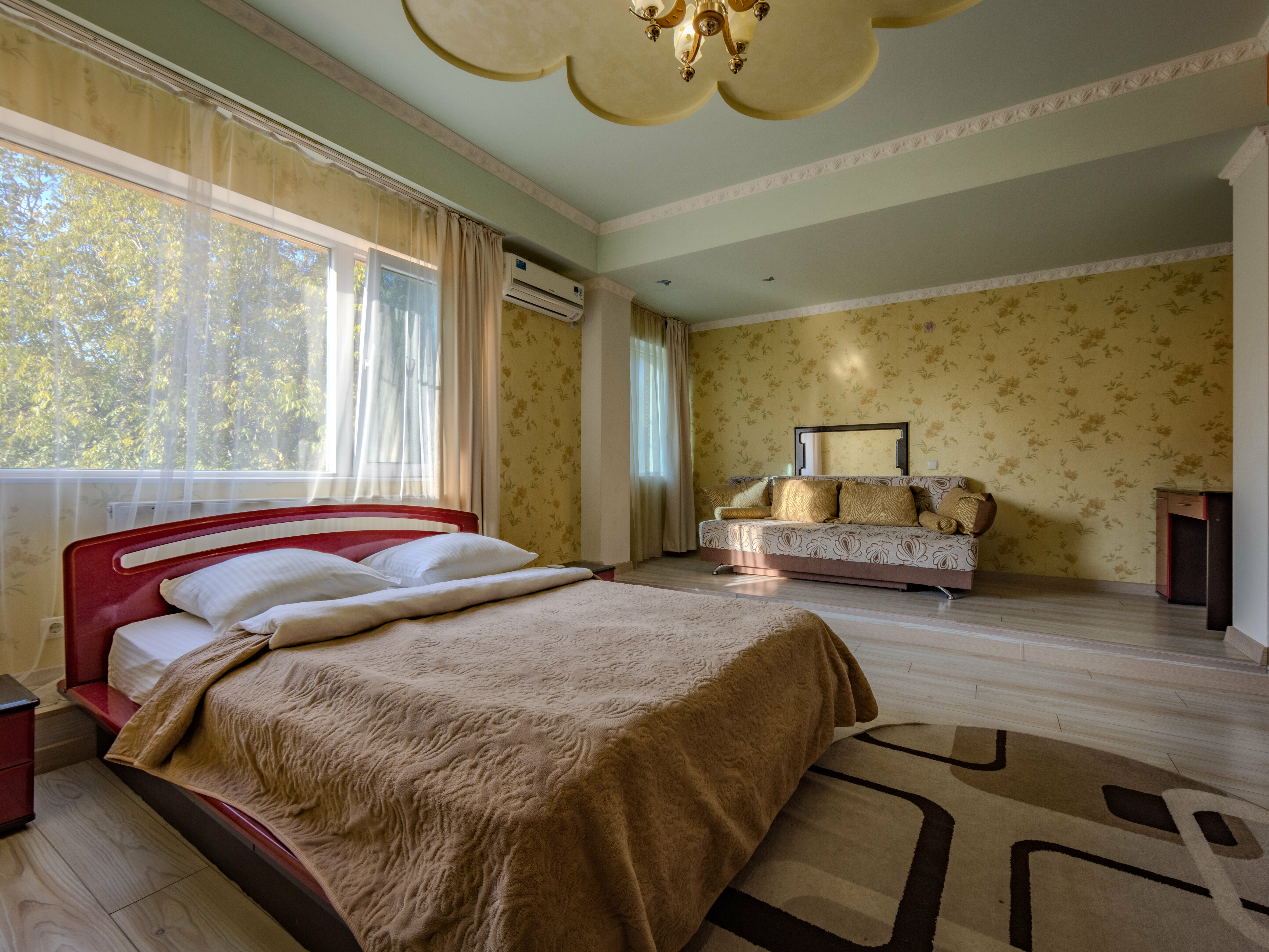 Улучшенный четырехместный номер