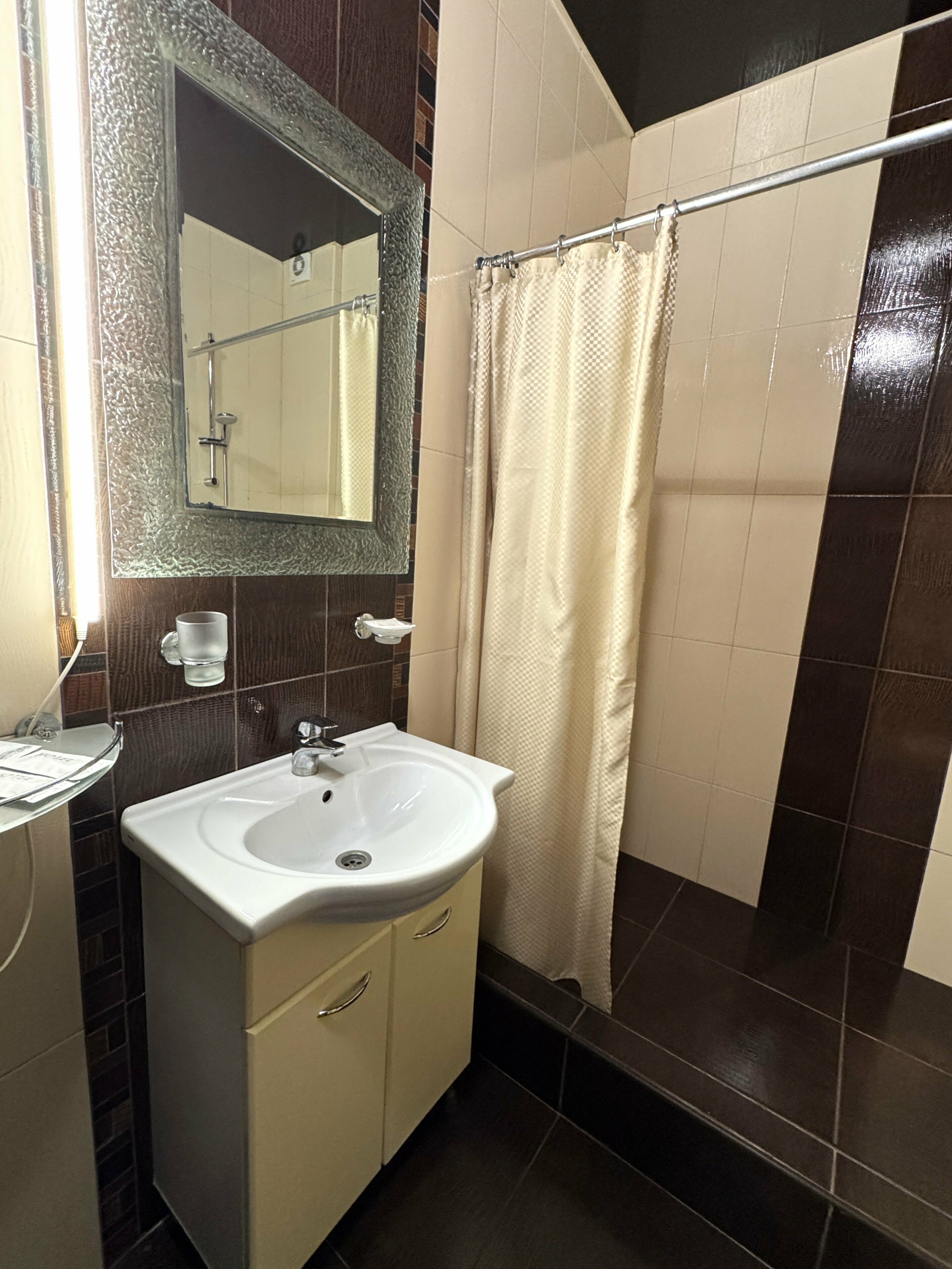 Deluxe двухместный с балконом, вид на город, с доп местом