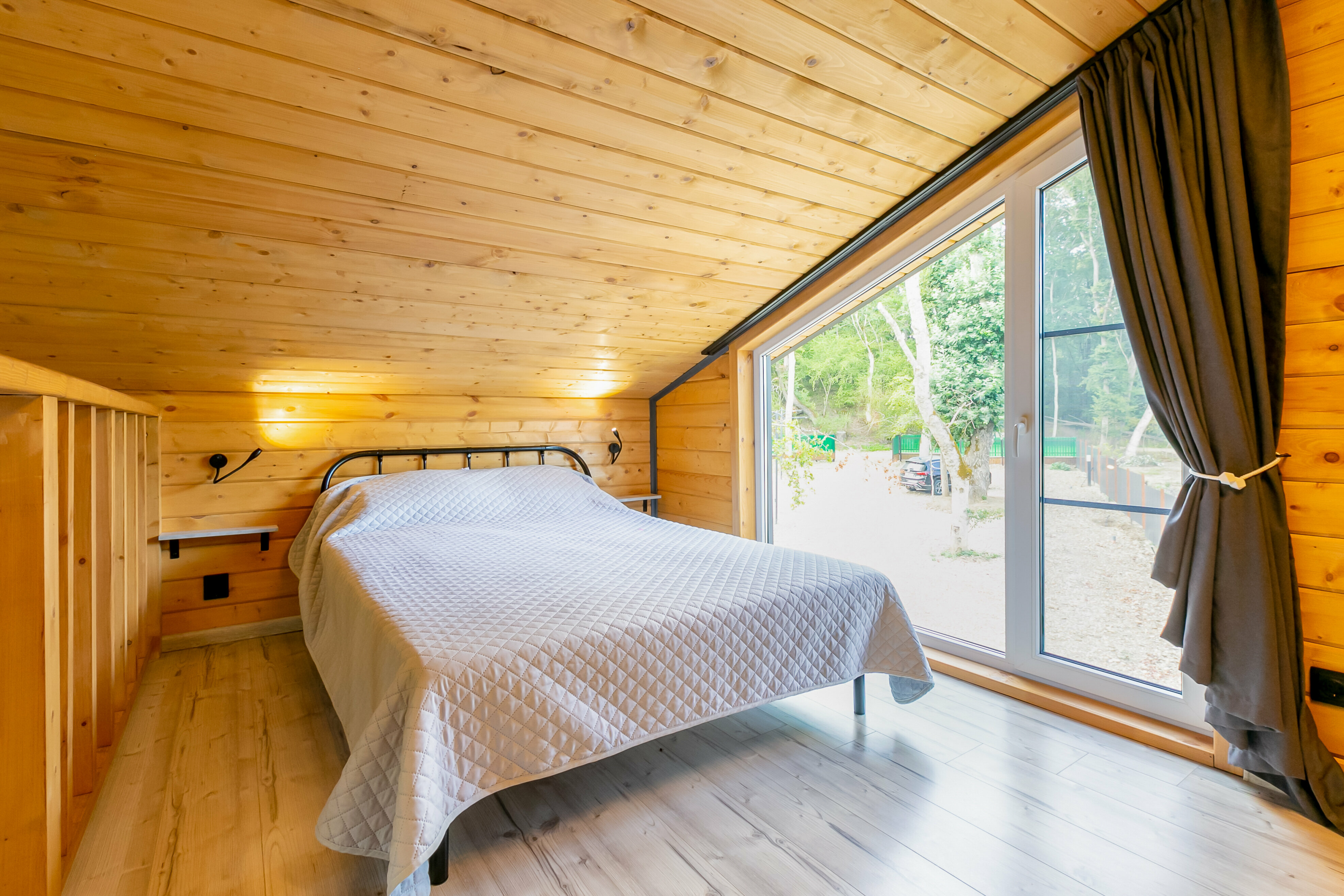 Двухуровневый четырехместный номер