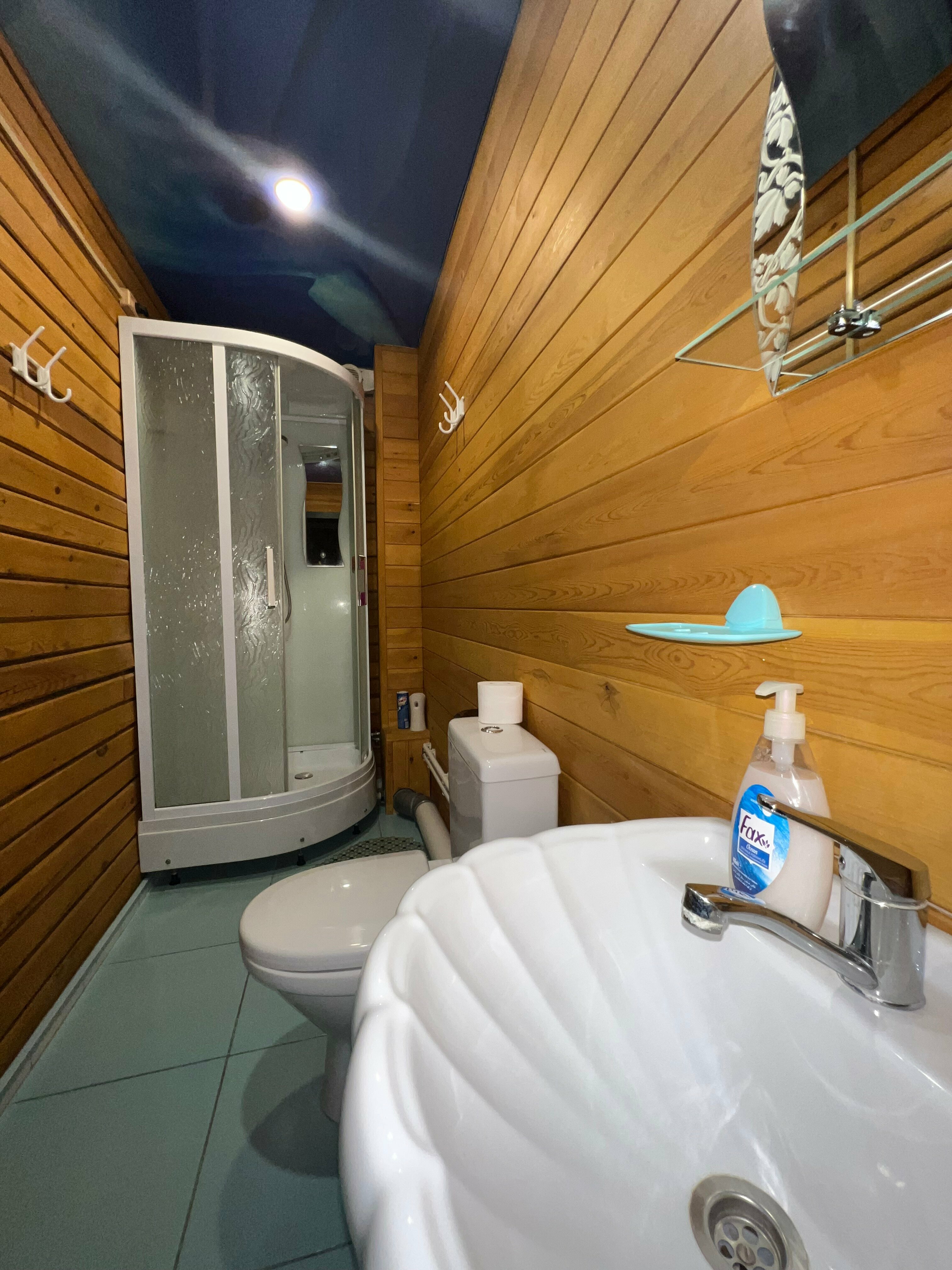 Дом с 6 спальнями