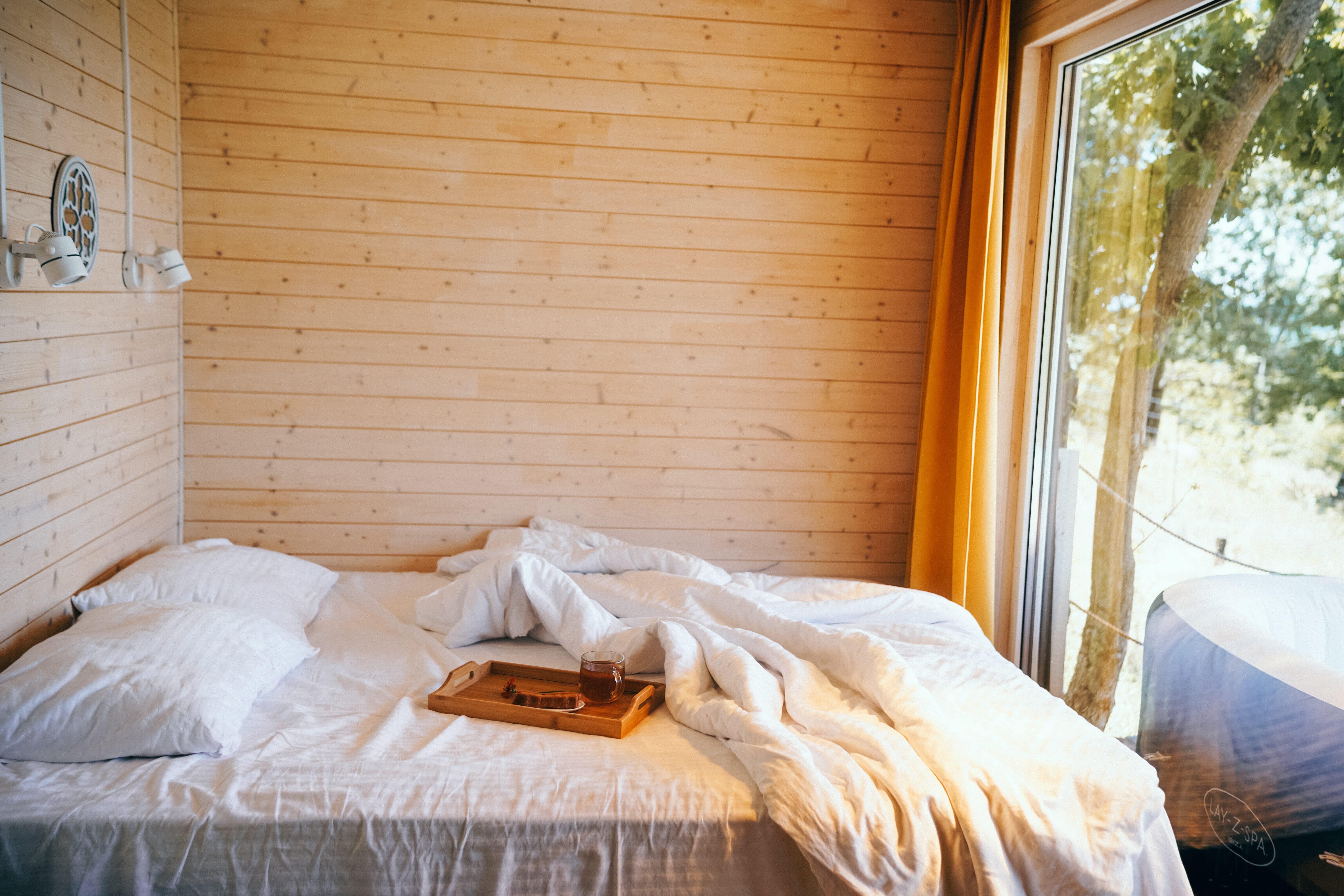 Скандинавский домик c горячим бассейном-джакузи (оплачивается дополнительно)