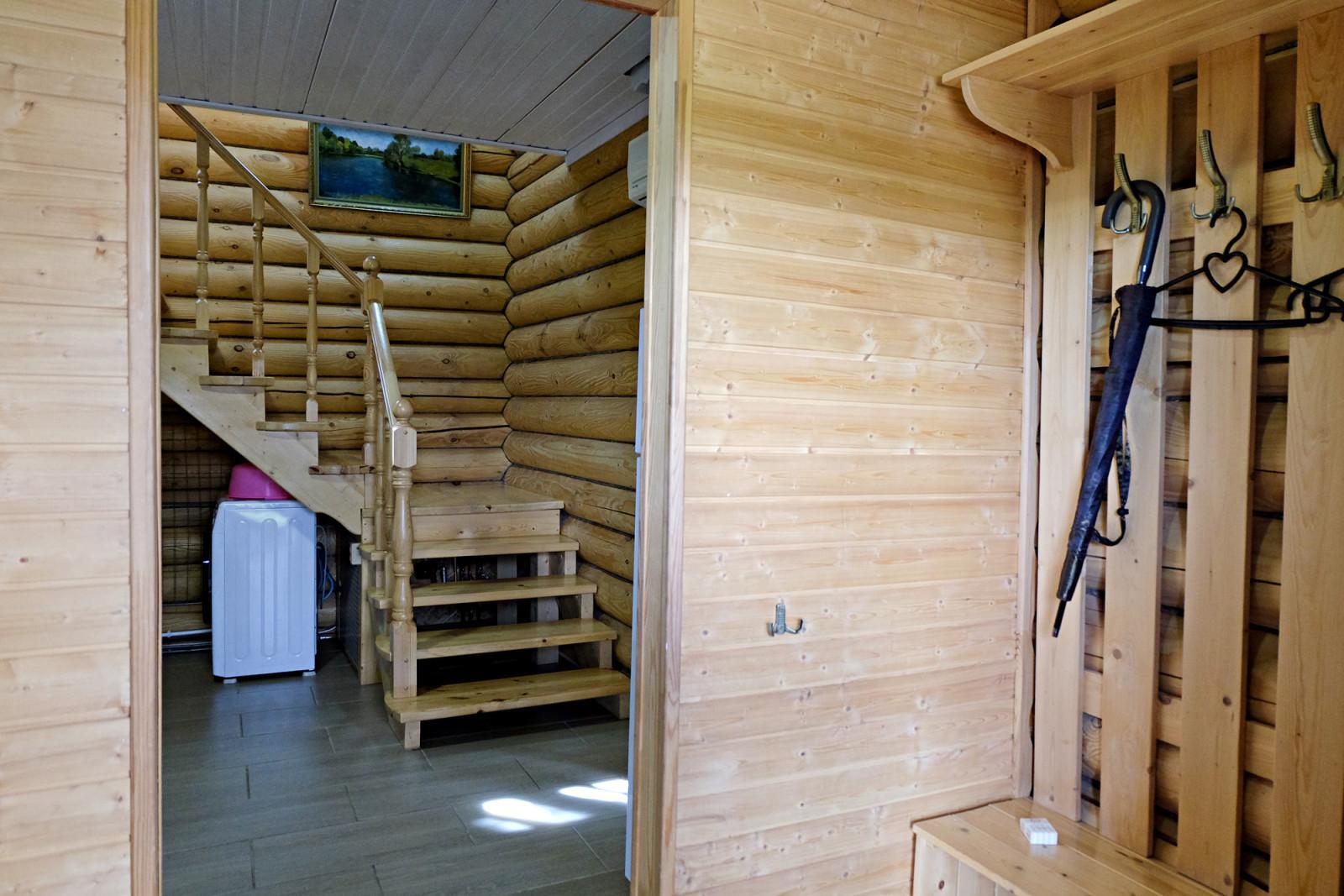 Коттедж с балконом