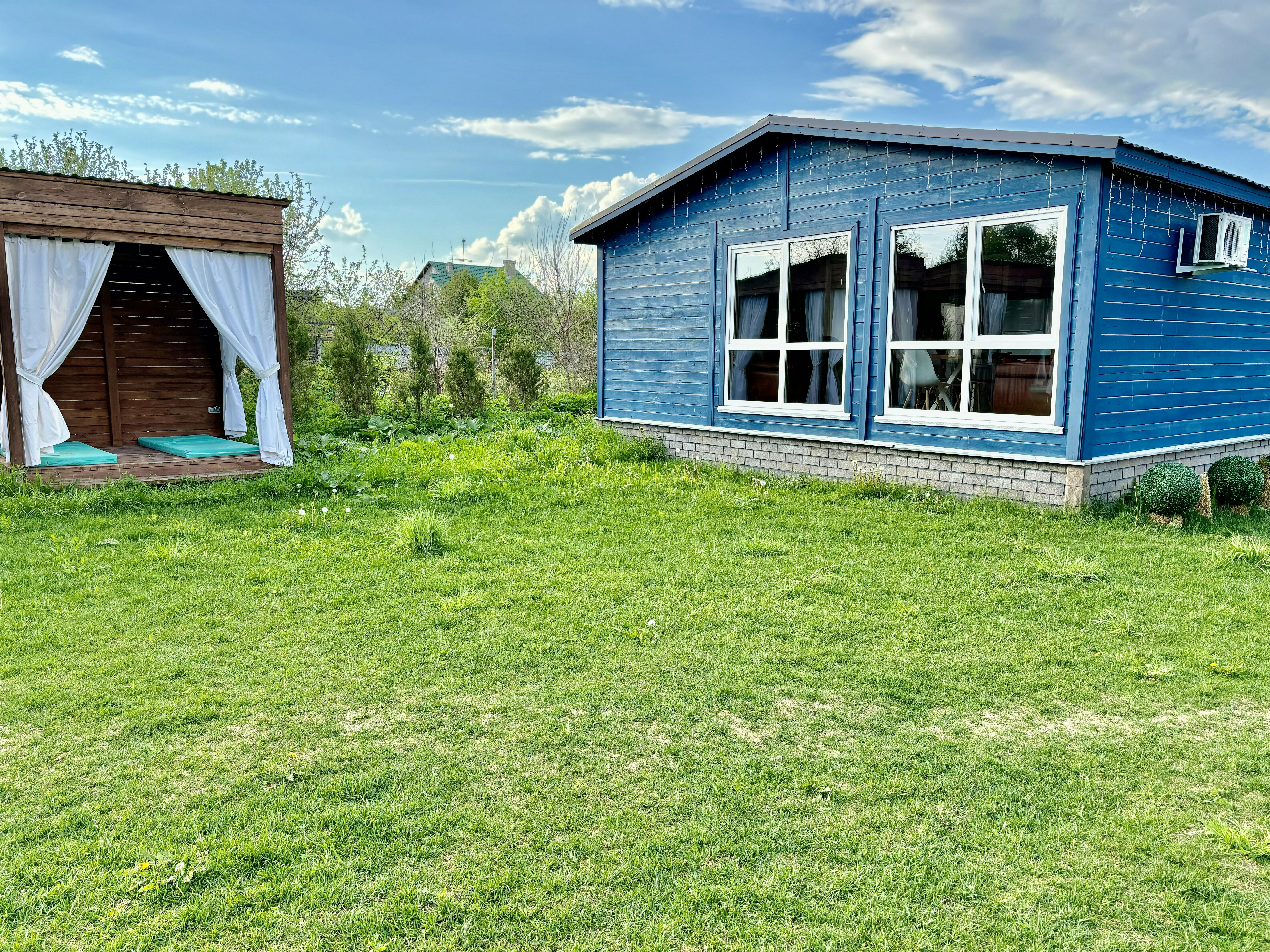 Коттедж с собственным бассейном