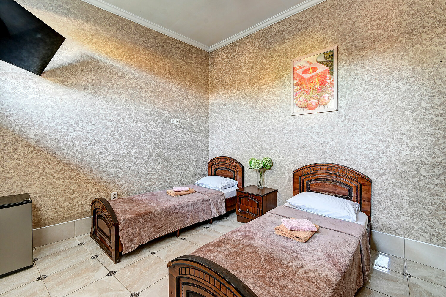 Двухместный номер эконом-класса с 2 отдельными кроватями