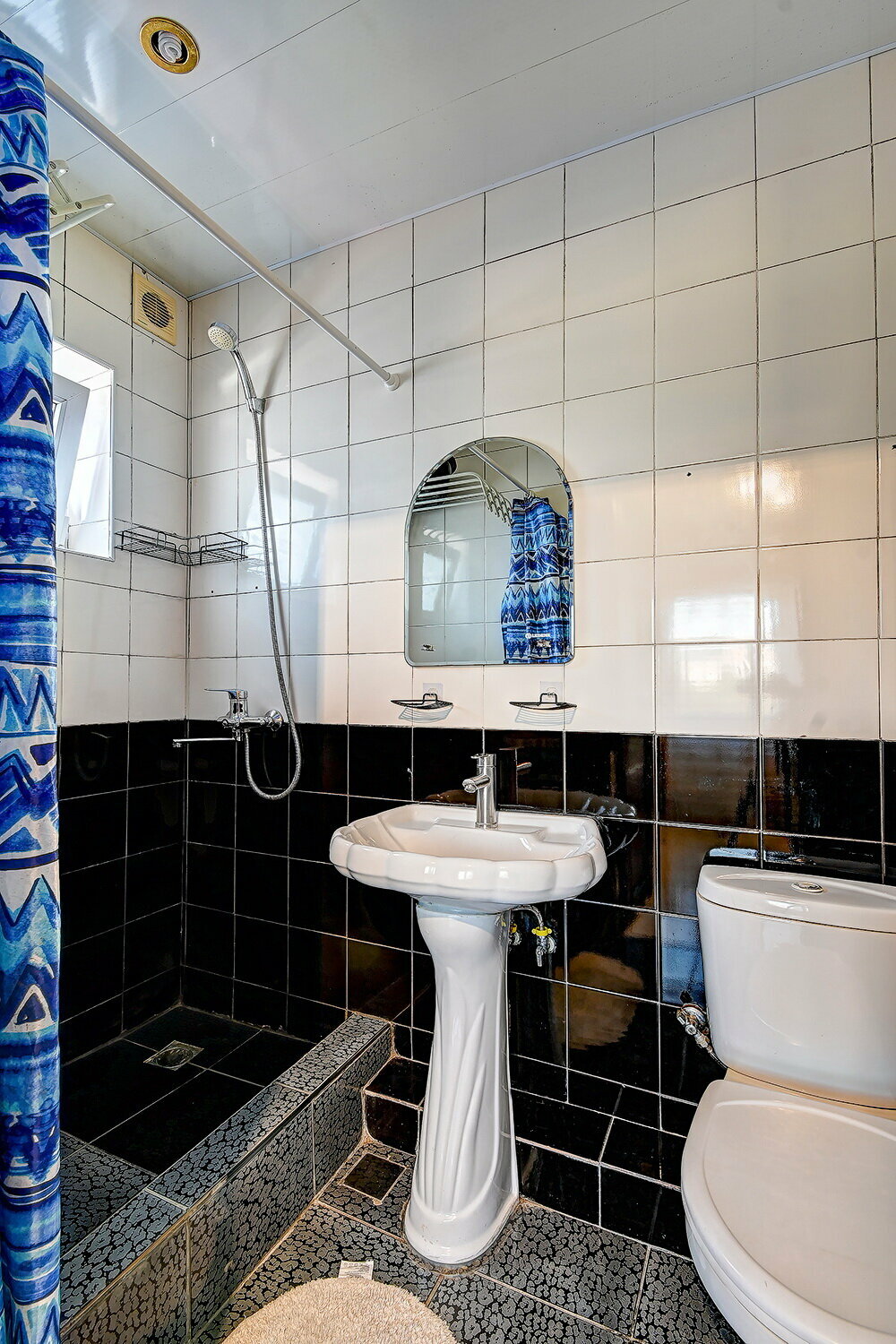 Улучшенный двухместный номер с 2 отдельными кроватями