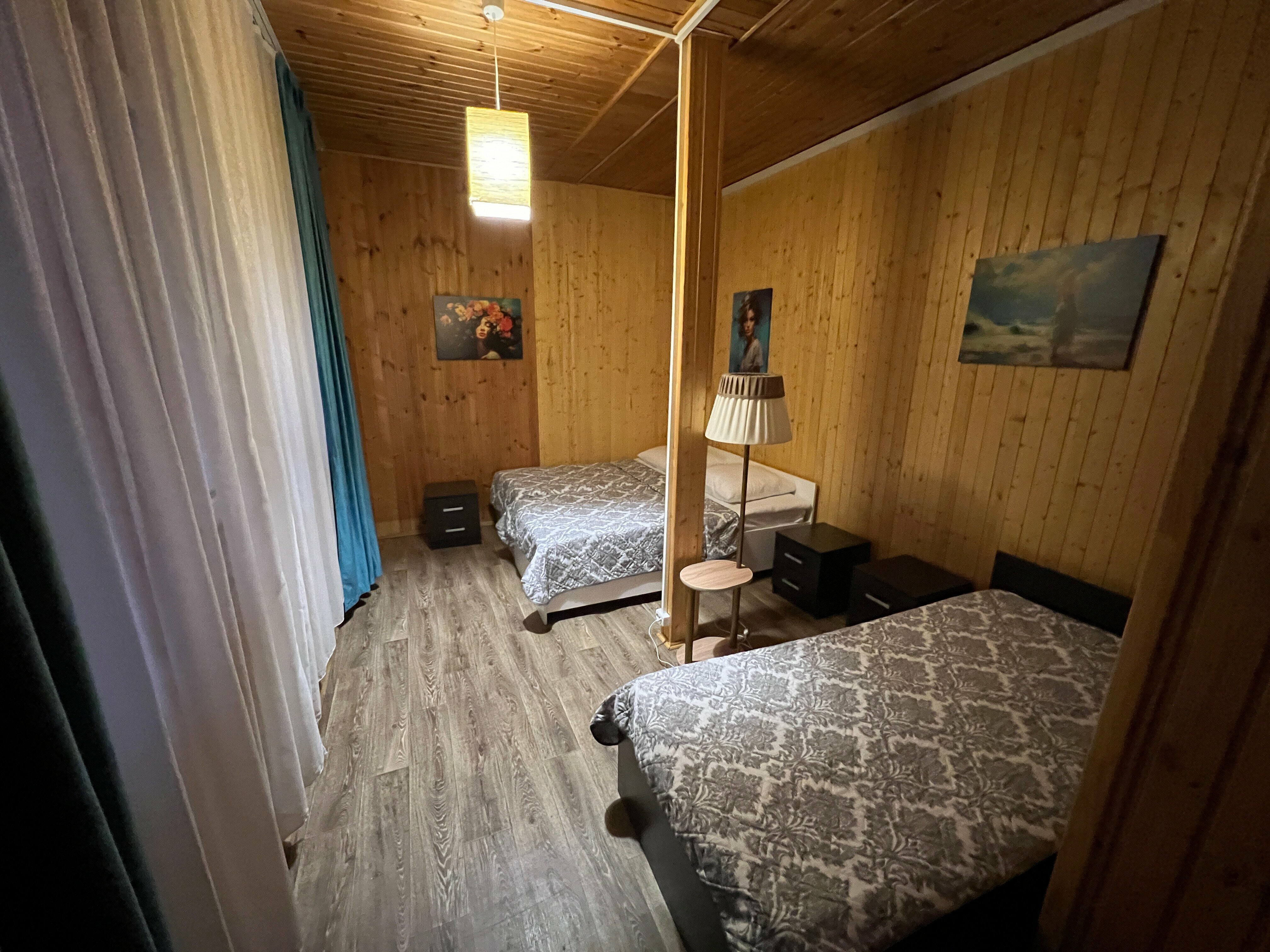 Большой коттедж с видом на залив