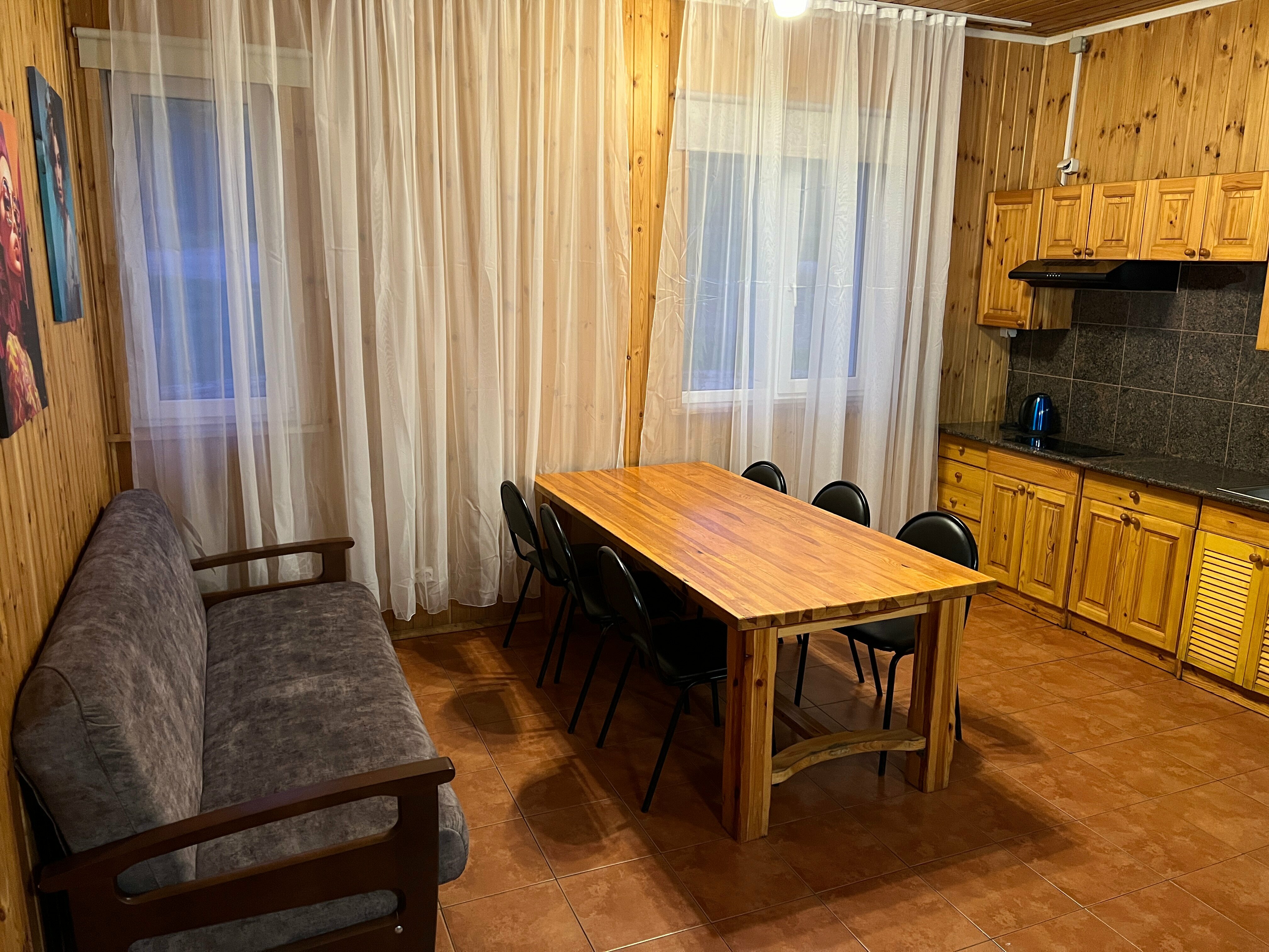 Большой коттедж с видом на залив