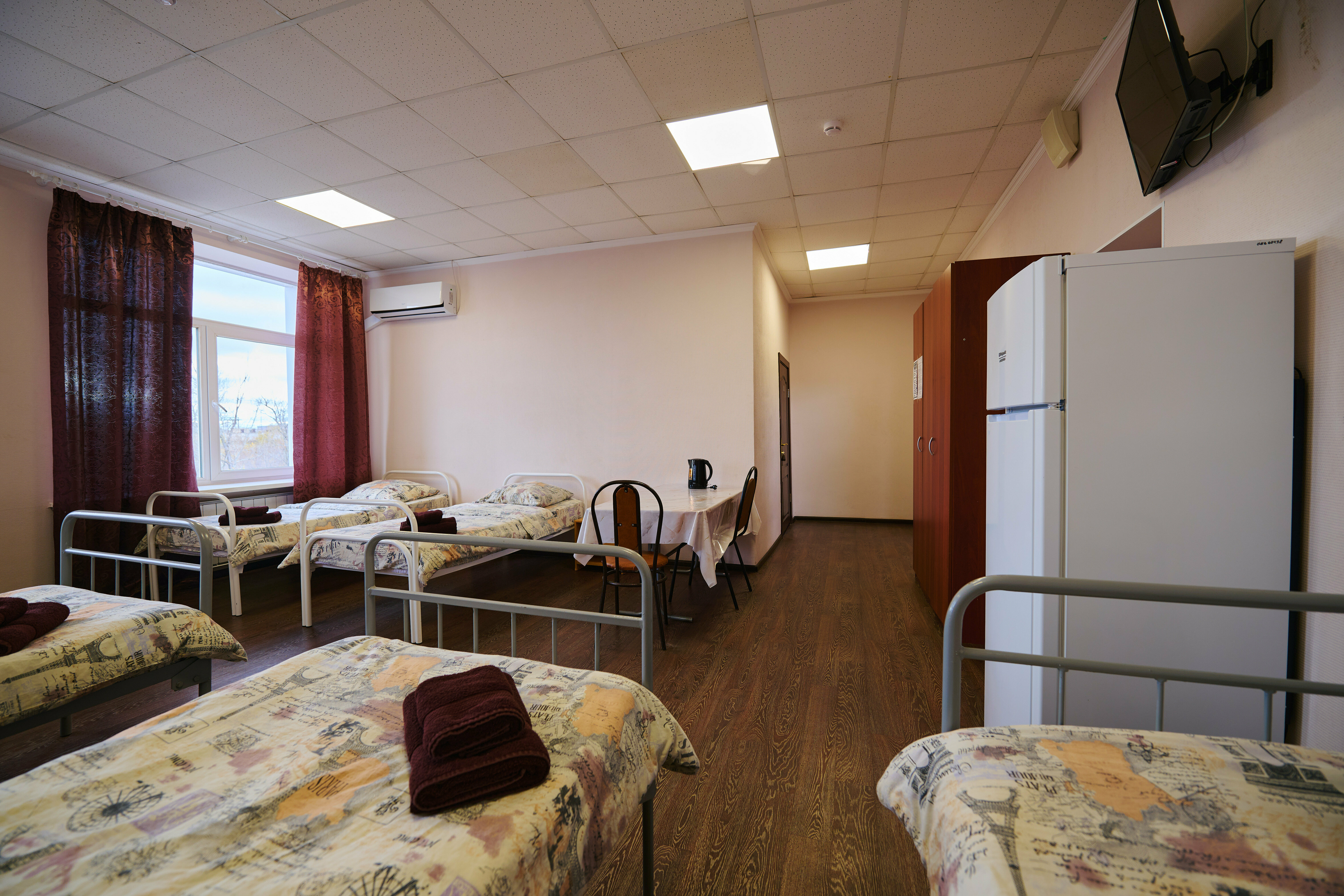 Кровать в общем номере для мужчин