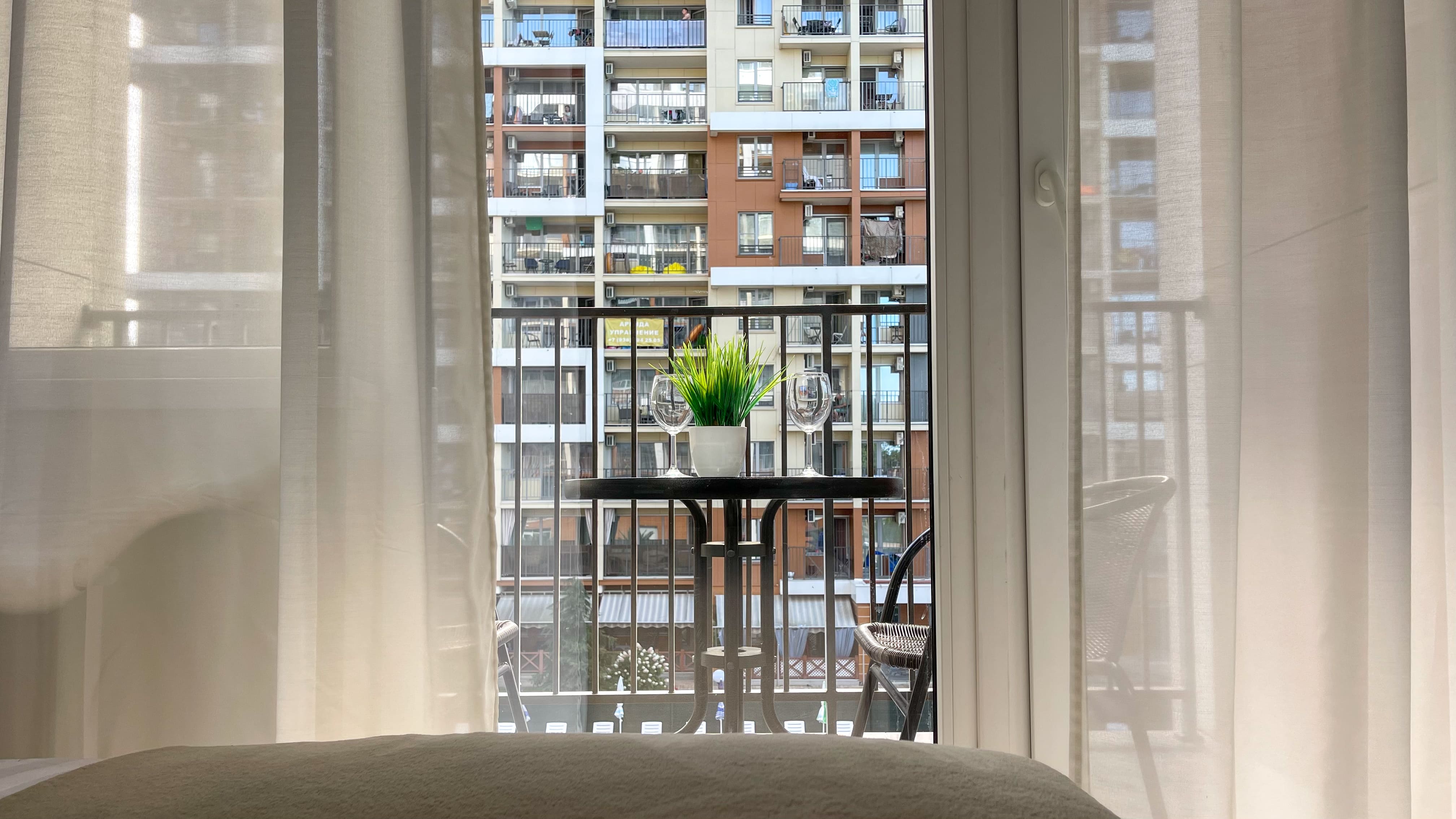 Апартаменты с видом на бассейн