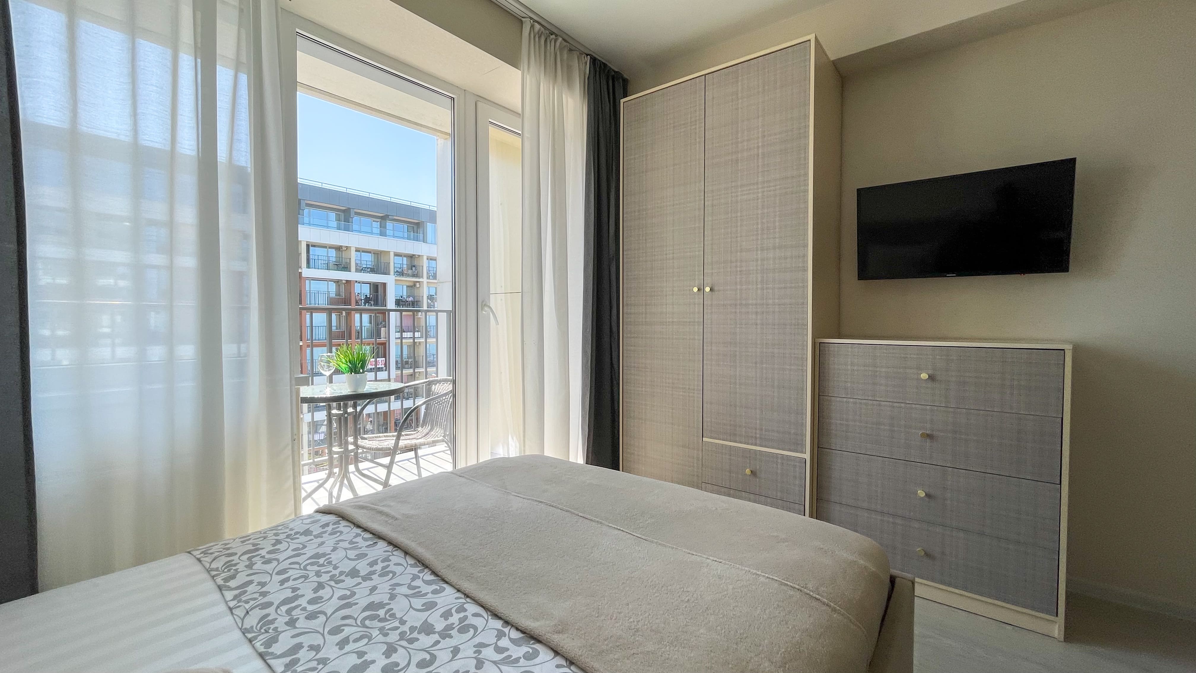 Апартаменты с балконом