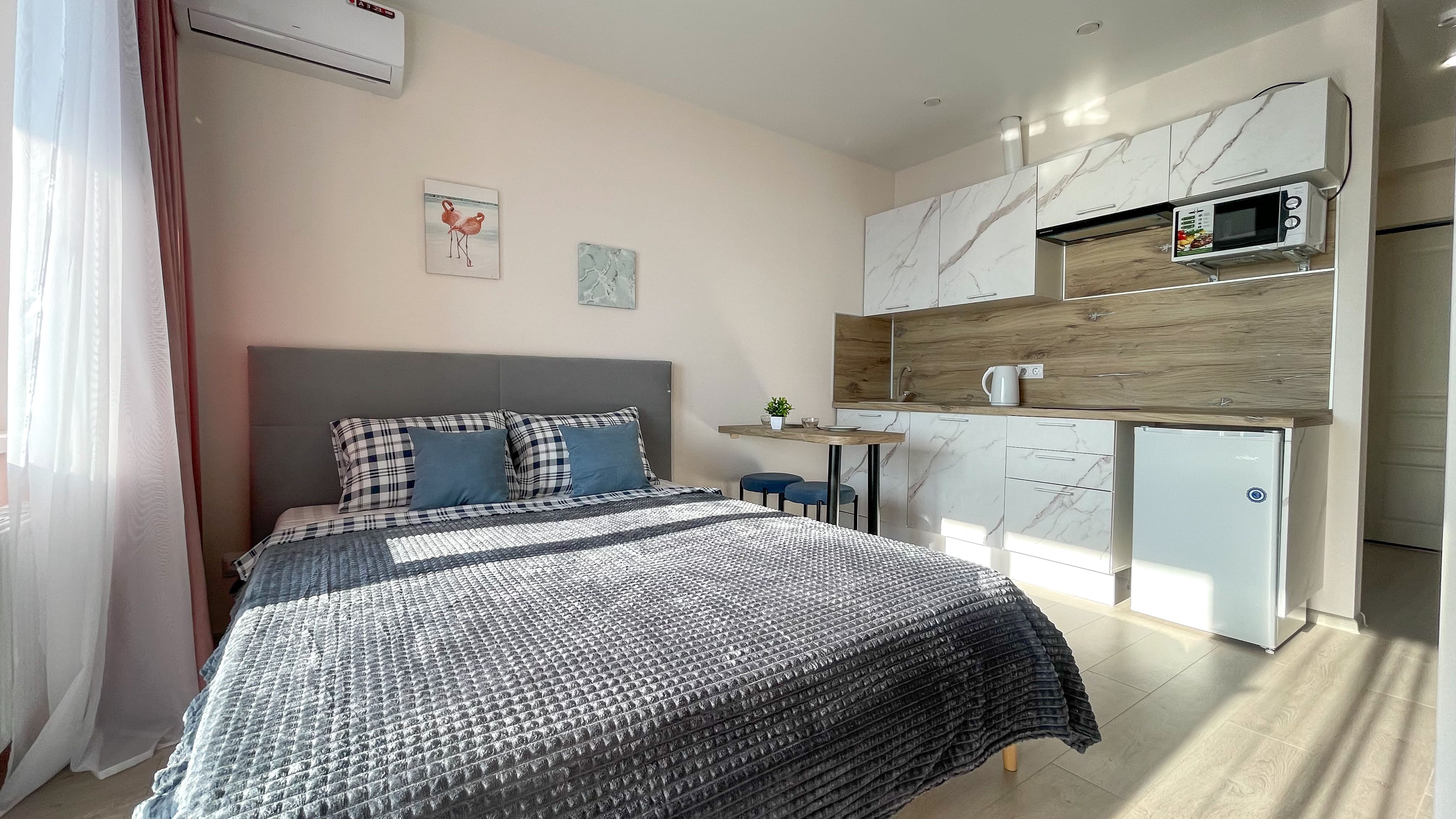 Апартаменты с балконом