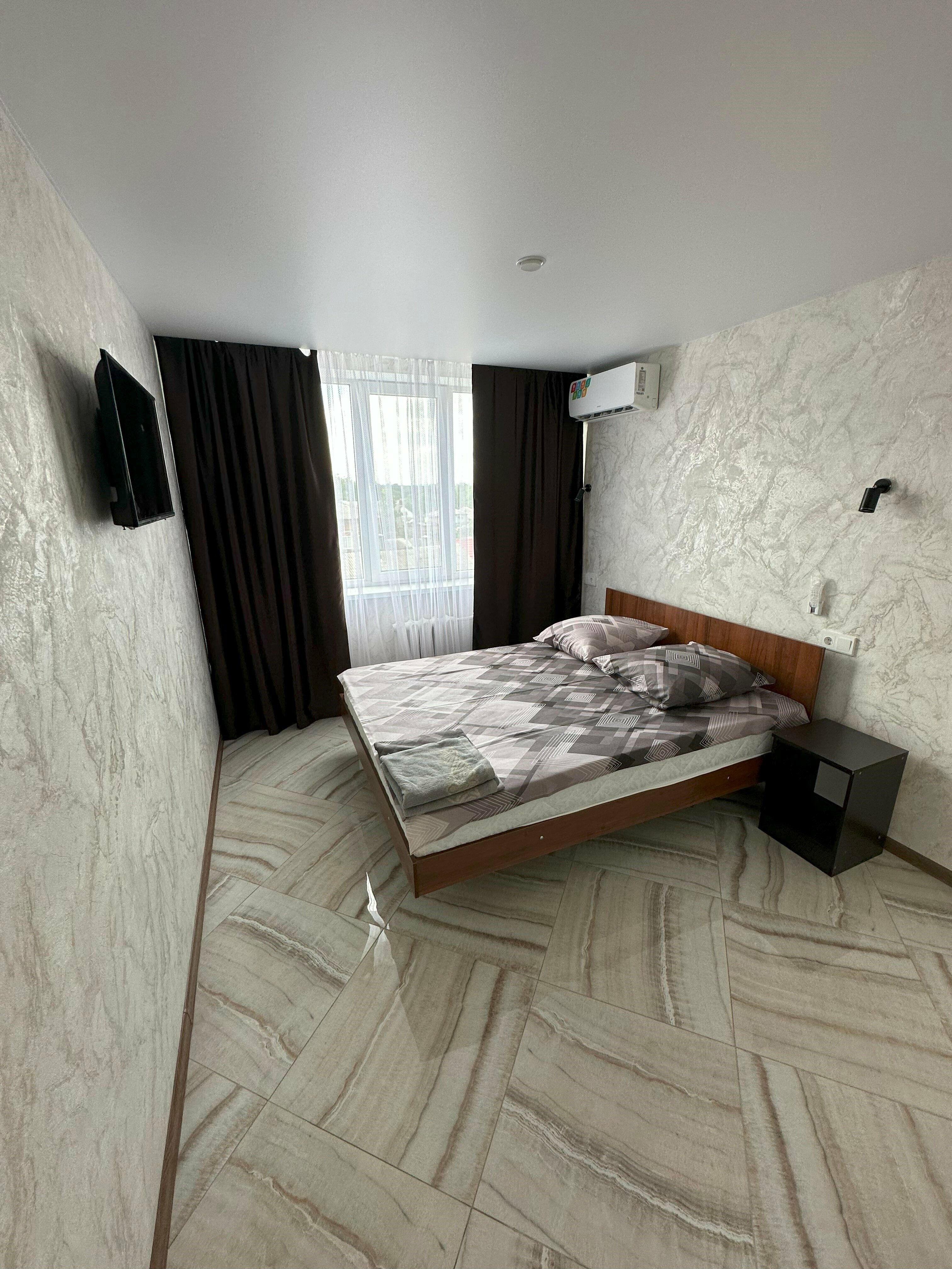 Cемейный номер с собственной ванной комнатой