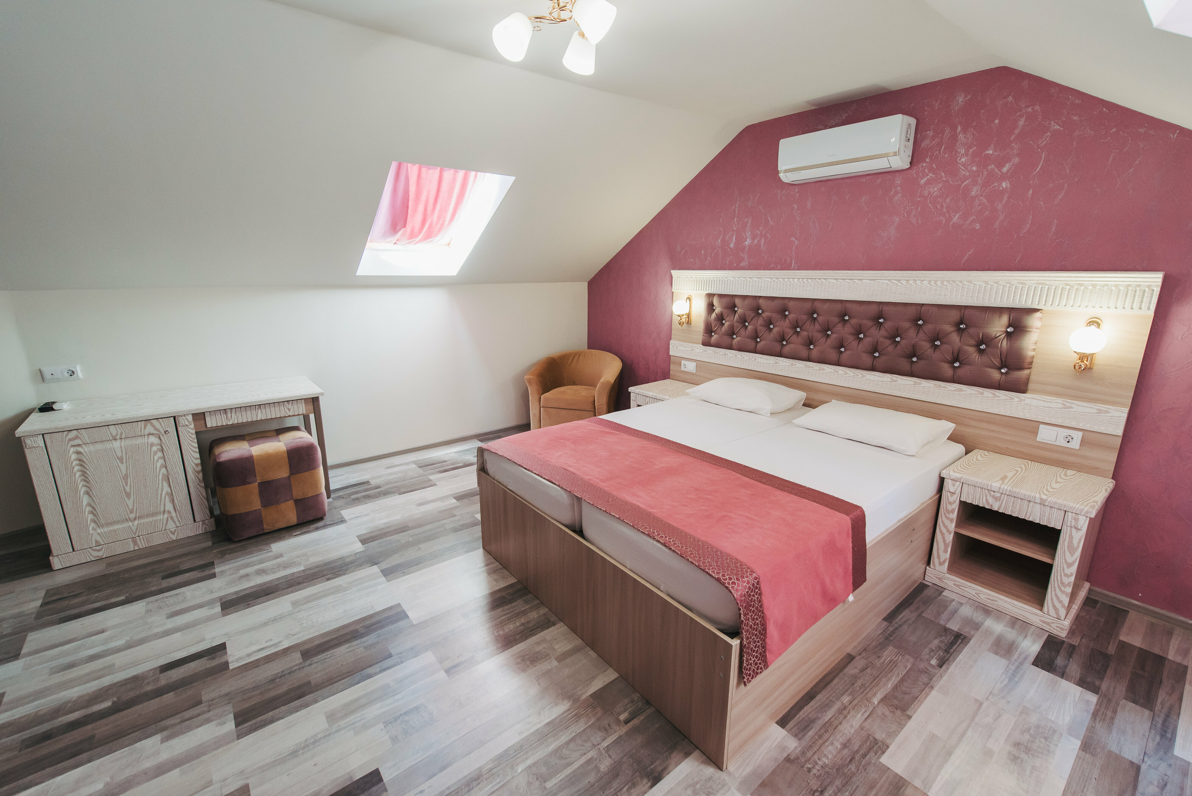 Номер Семейный мансарда