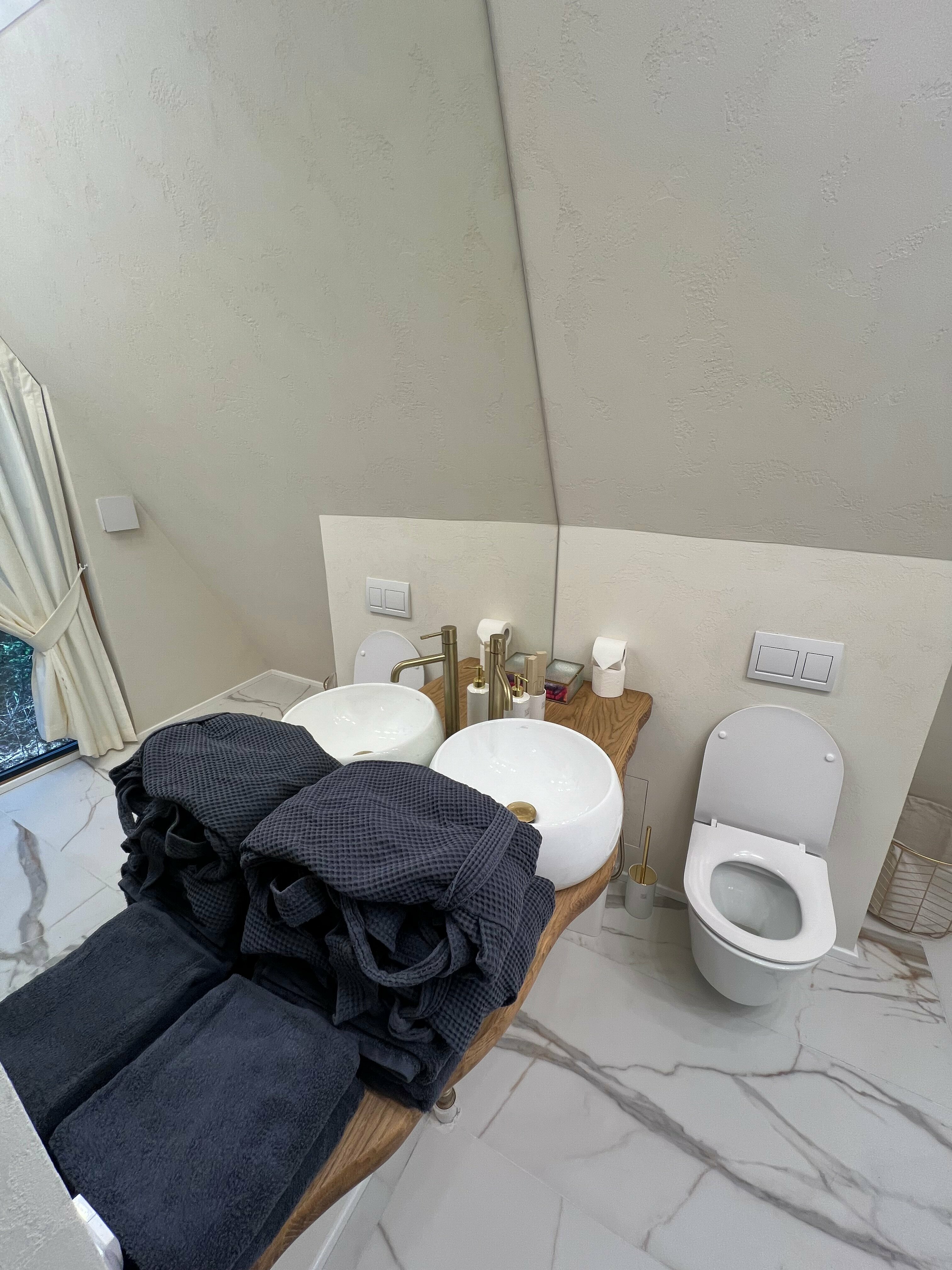 Четырехместный номер с видом на сад