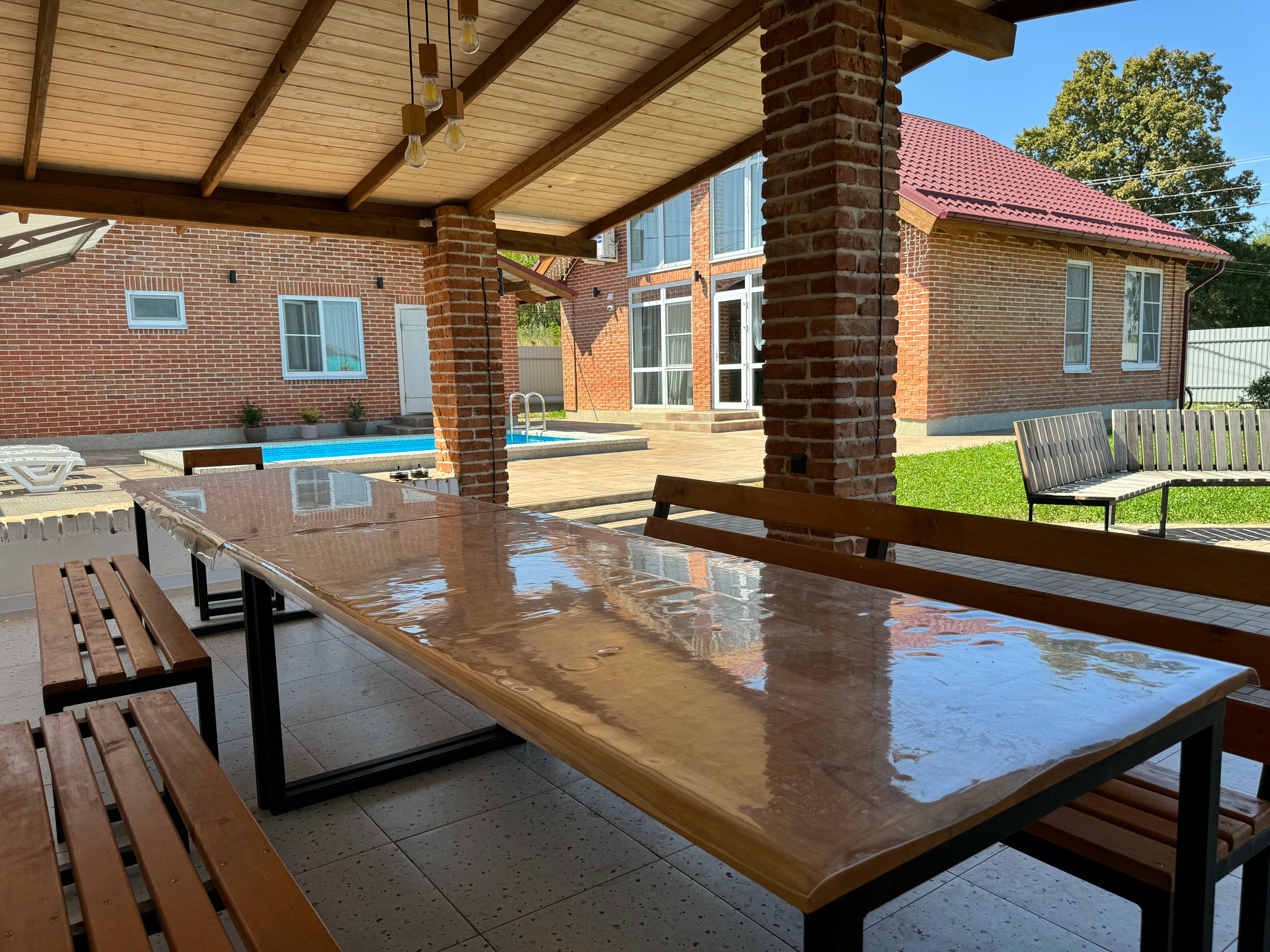 Дом с собственным бассейном