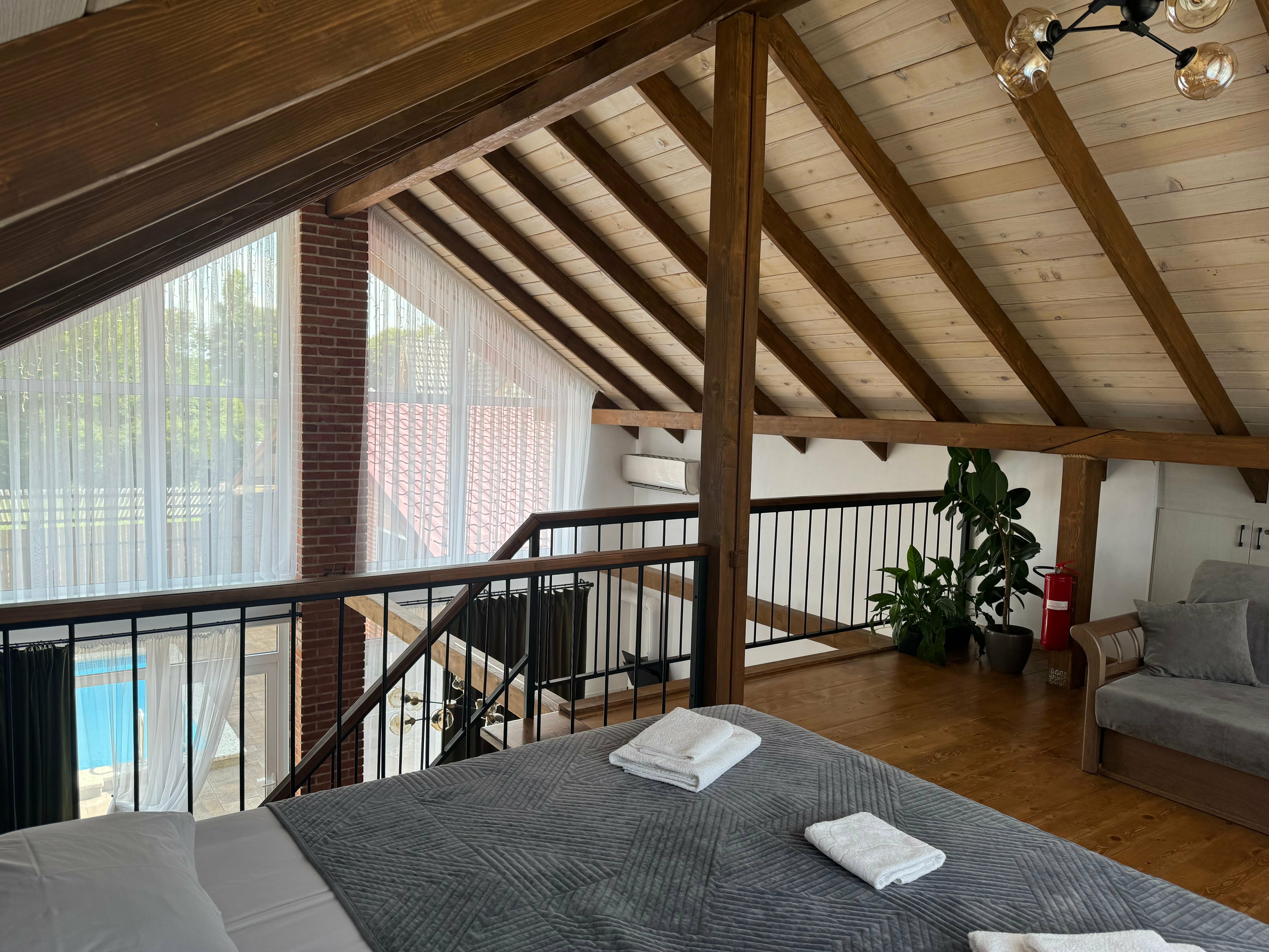 Дом с собственным бассейном