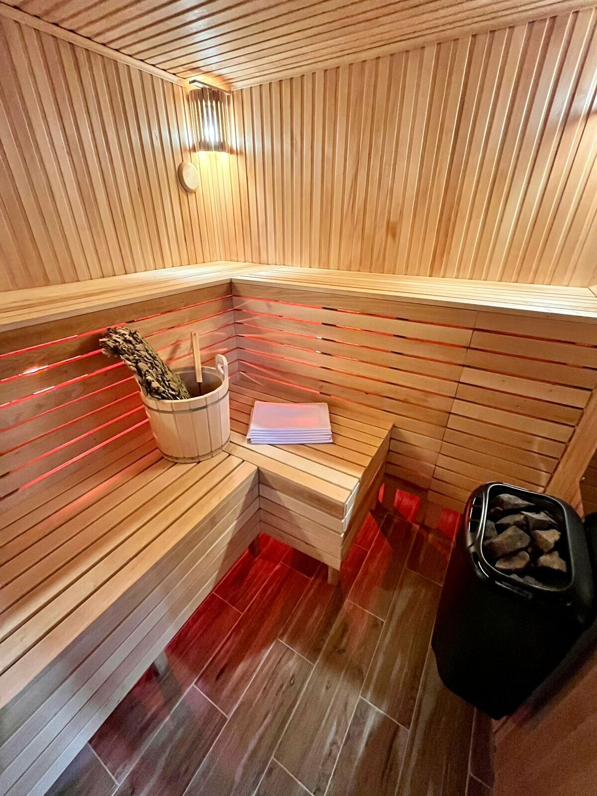 Дом с собственным бассейном