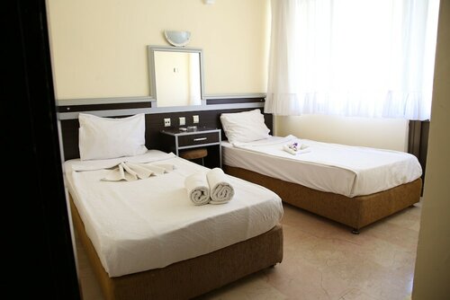 Стандартный трехместный номер в Hotel Aksel
