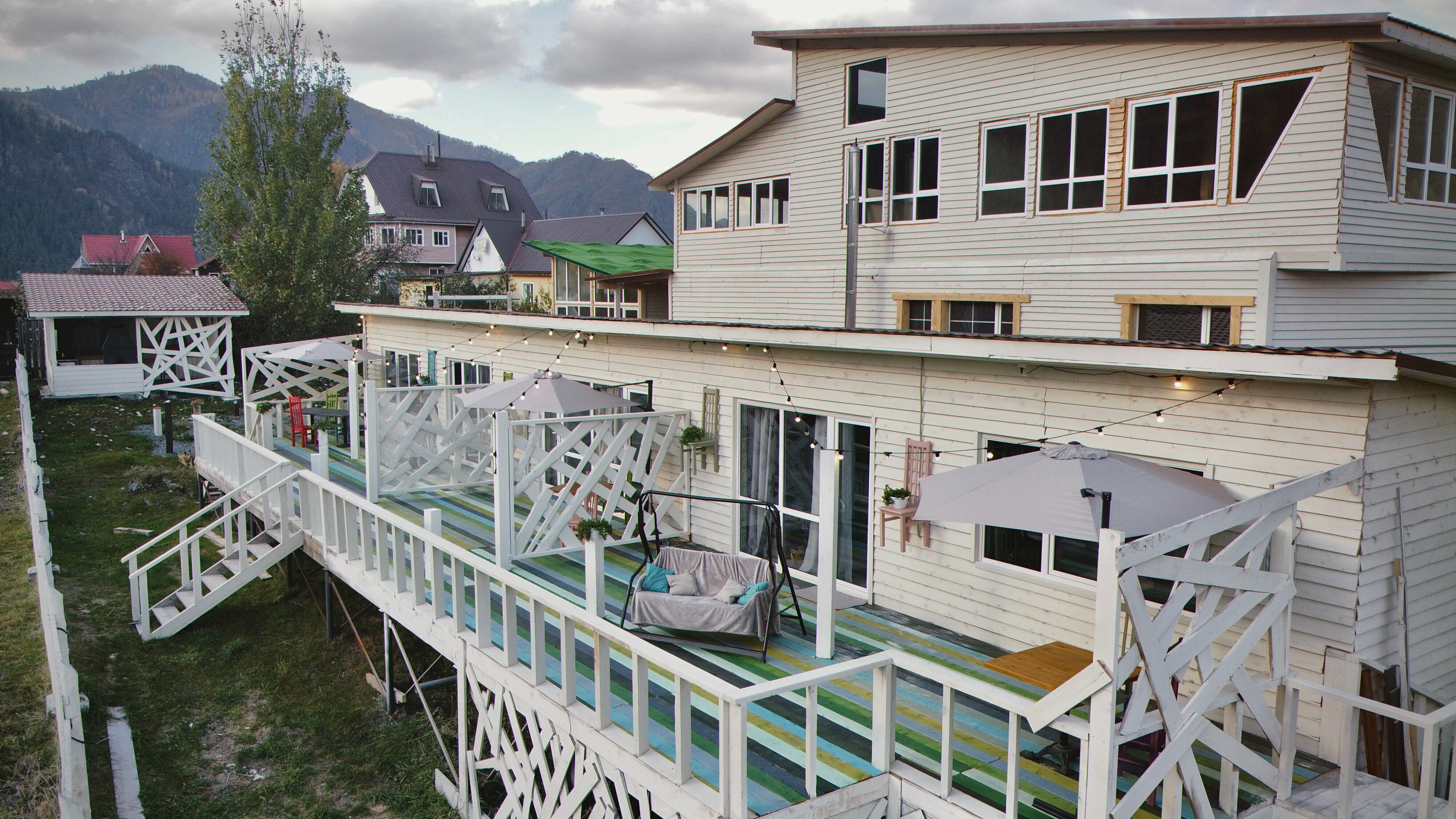 Четырехместный номер с видом на горы