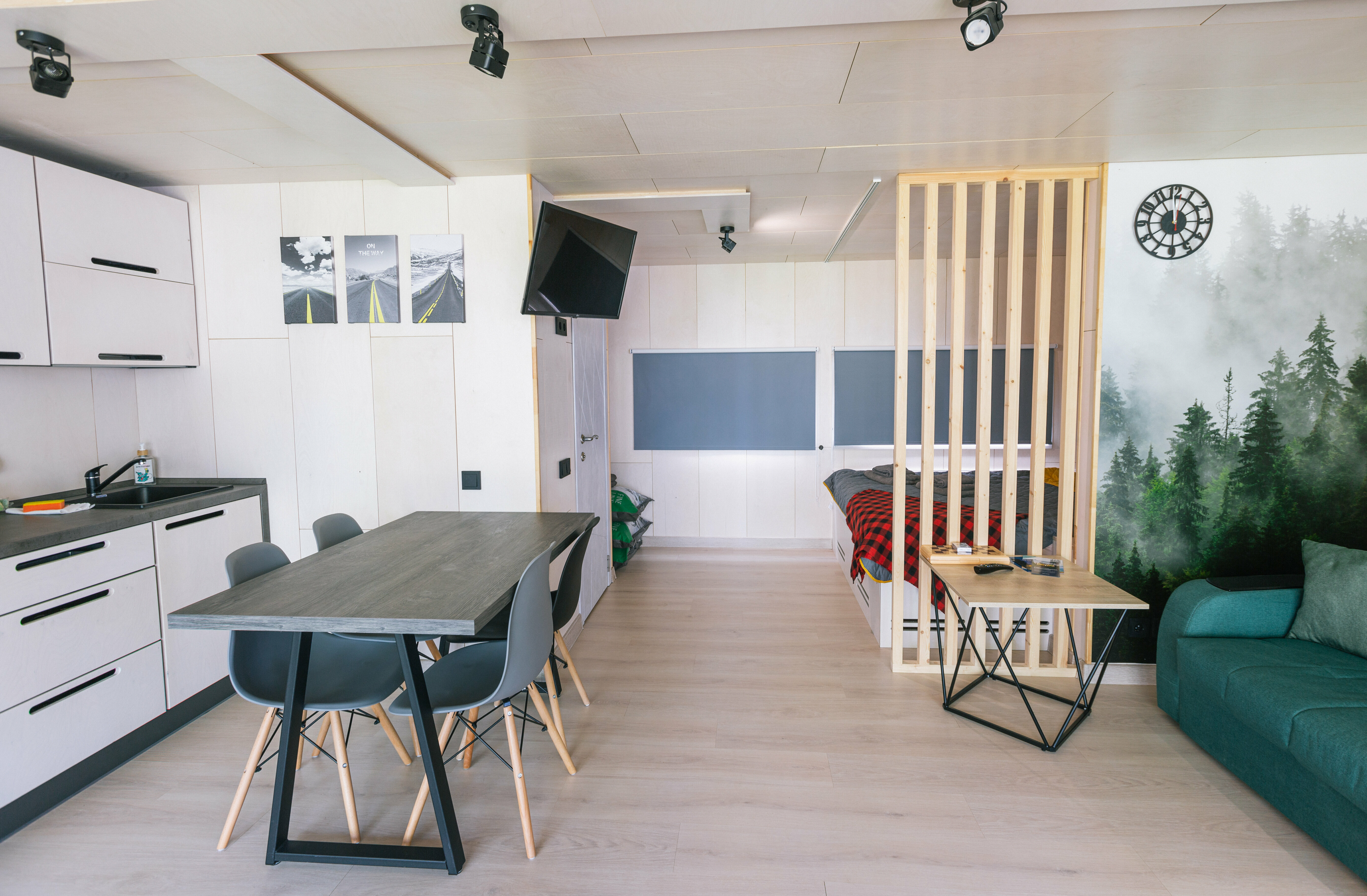 Коттедж с балконом