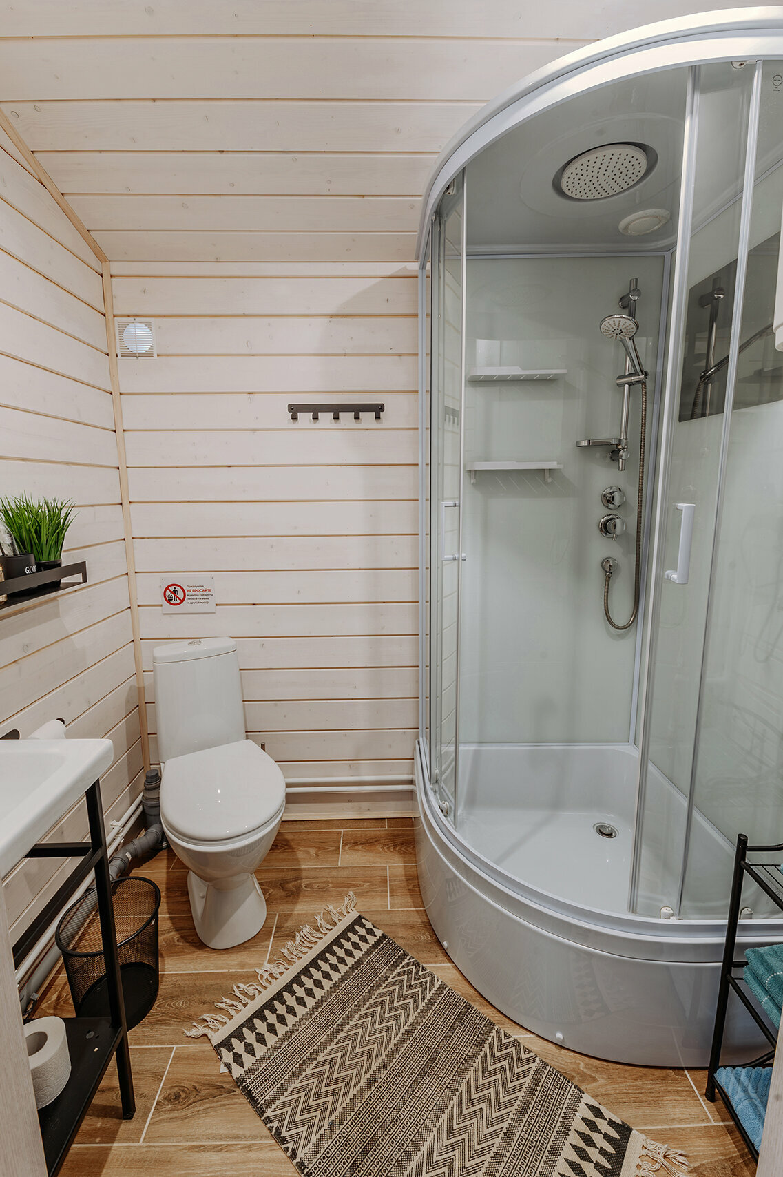 Коттедж с балконом