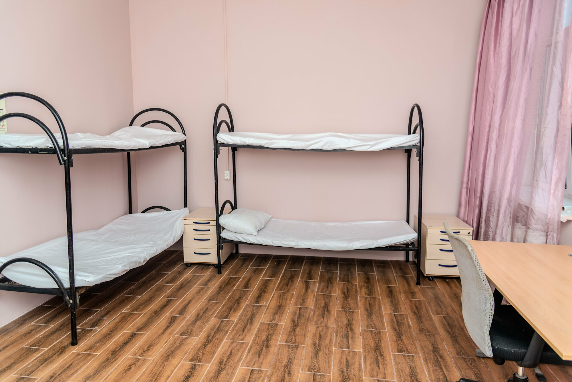 Кровать в общем 8-местном номере