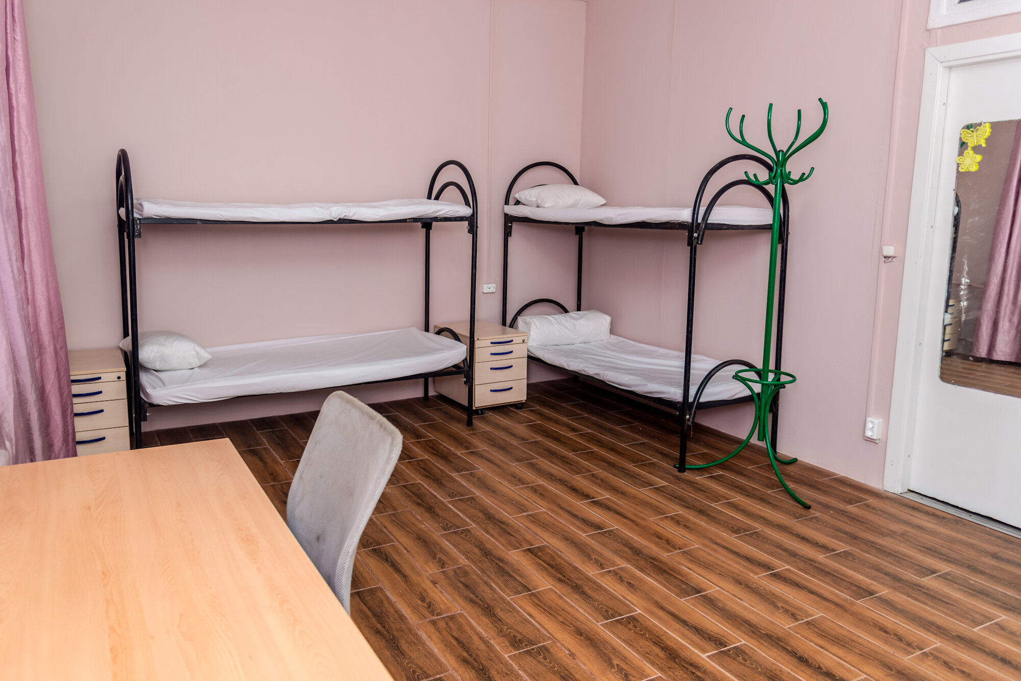 Кровать в общем 8-местном номере