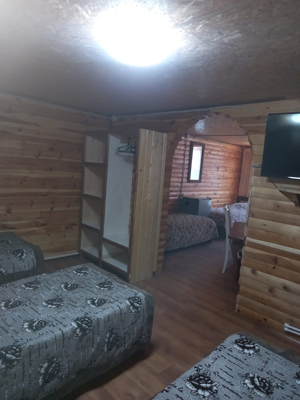 Общий 6-местный номер для мужчин и женщин