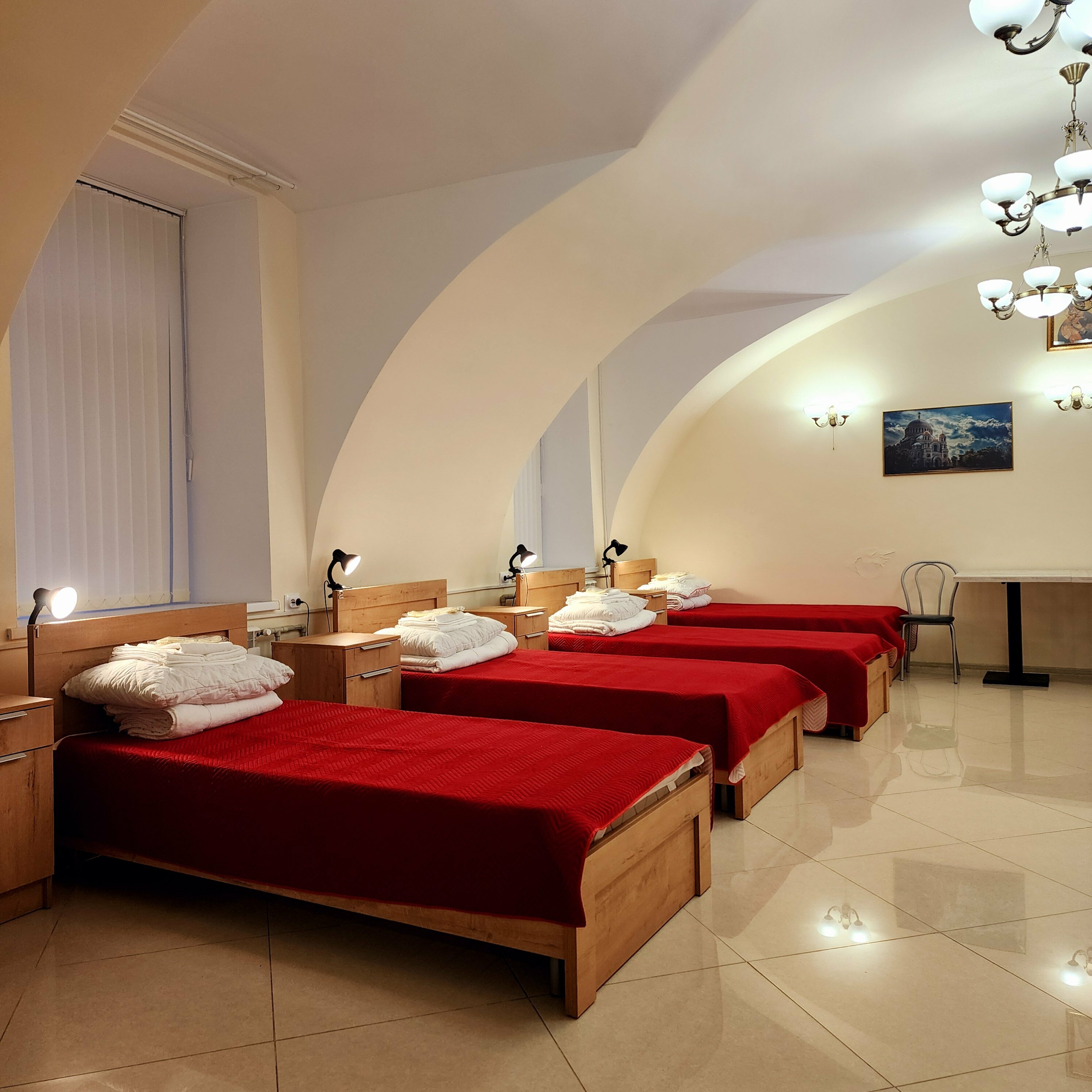 Спальное место в гостевой комнате ДЛЯ ЖЕНЩИН на 8 человек