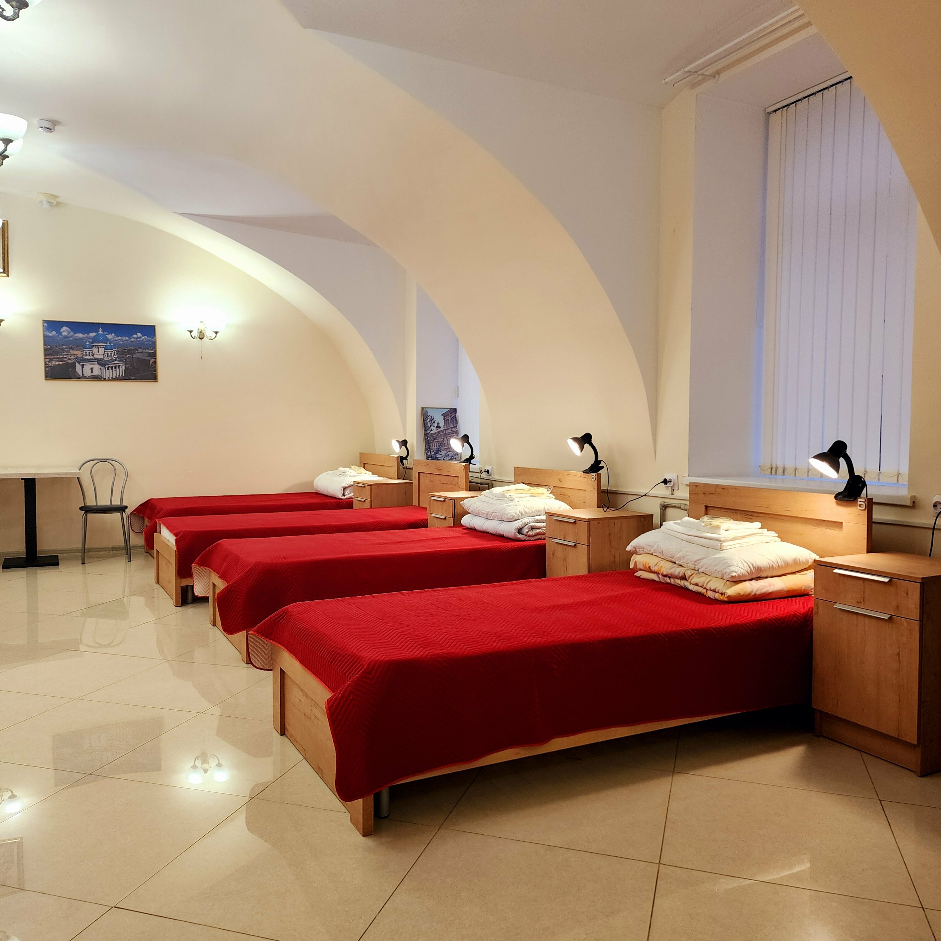 Спальное место в гостевой комнате ДЛЯ ЖЕНЩИН на 8 человек