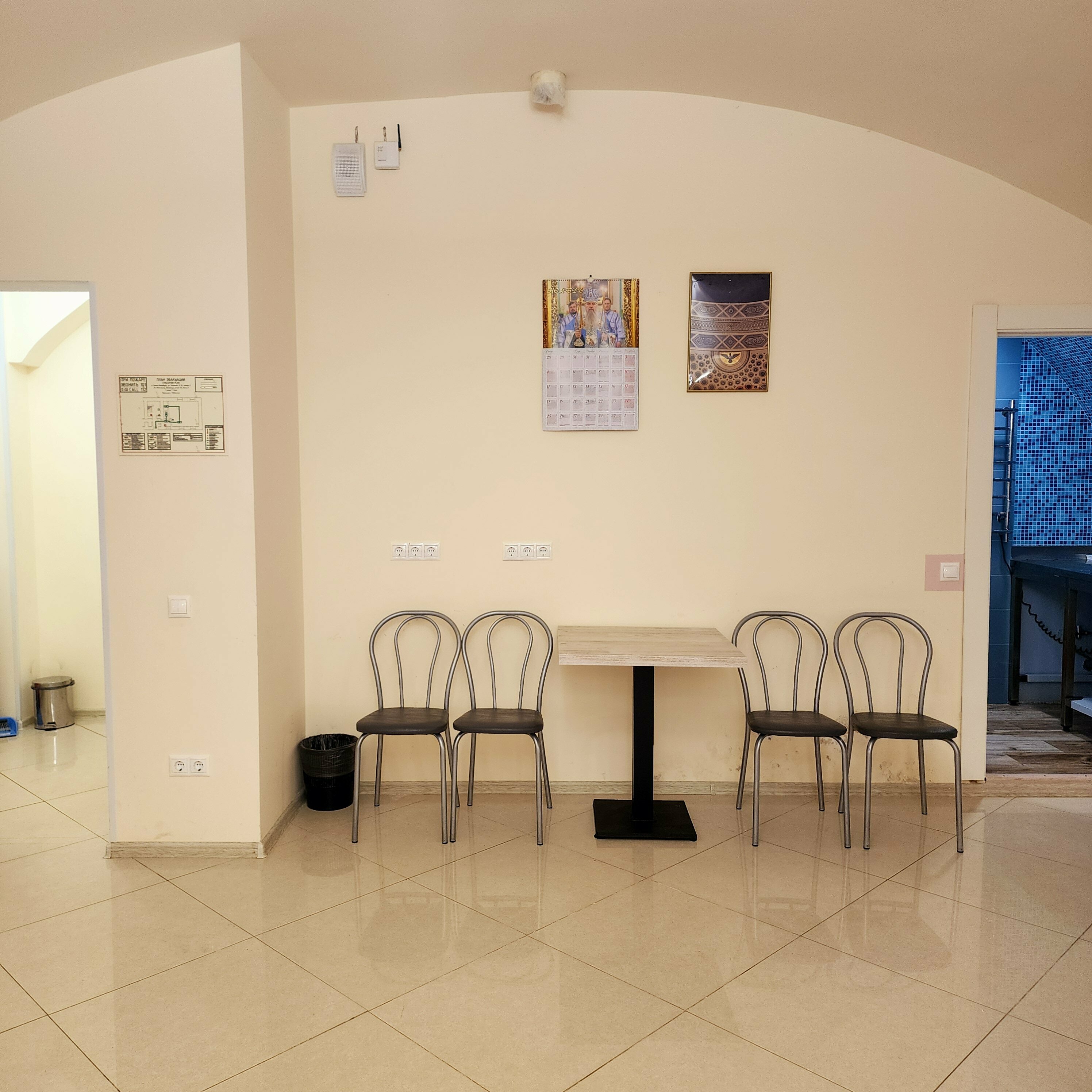 Спальное место в гостевой комнате ДЛЯ ЖЕНЩИН на 8 человек