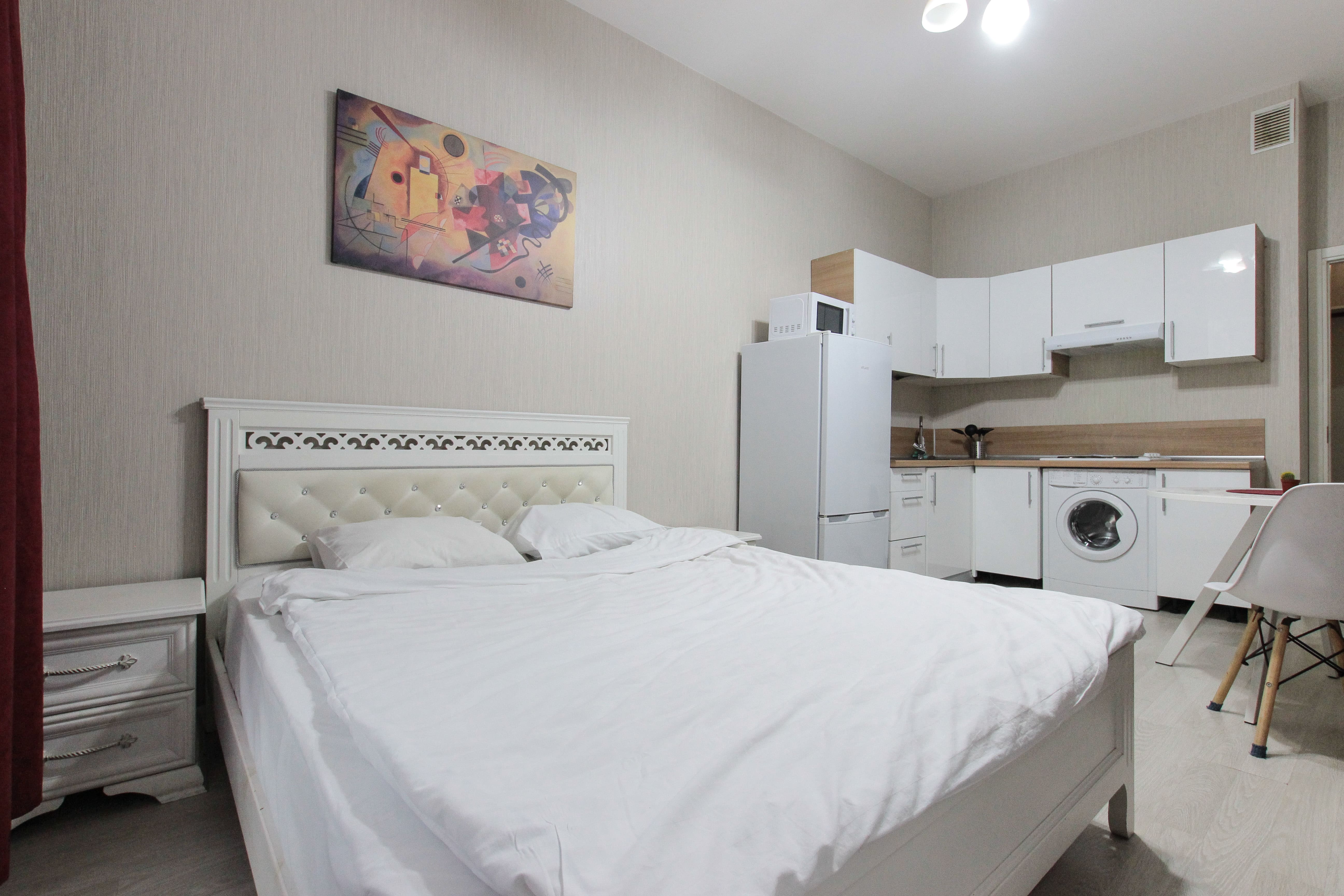 Номер-студия с кроватью размера «queen-size»