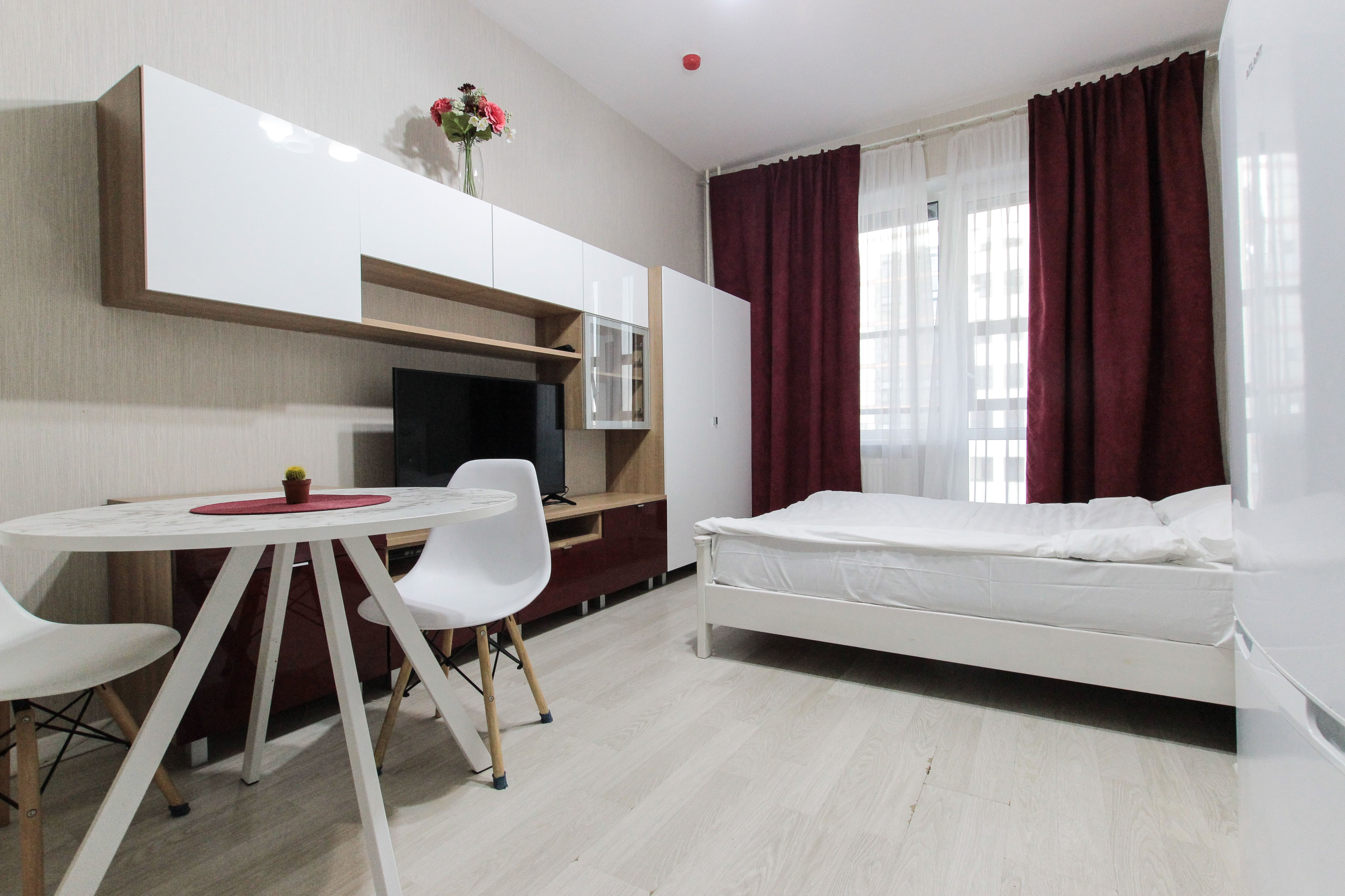 Номер-студия с кроватью размера «queen-size»