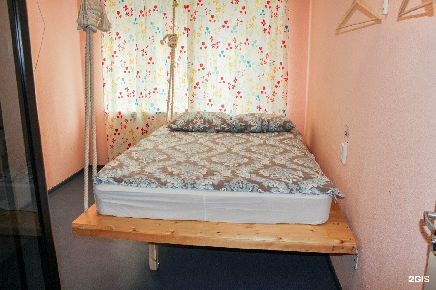 Семейный с душевой кабиной (номер 13)