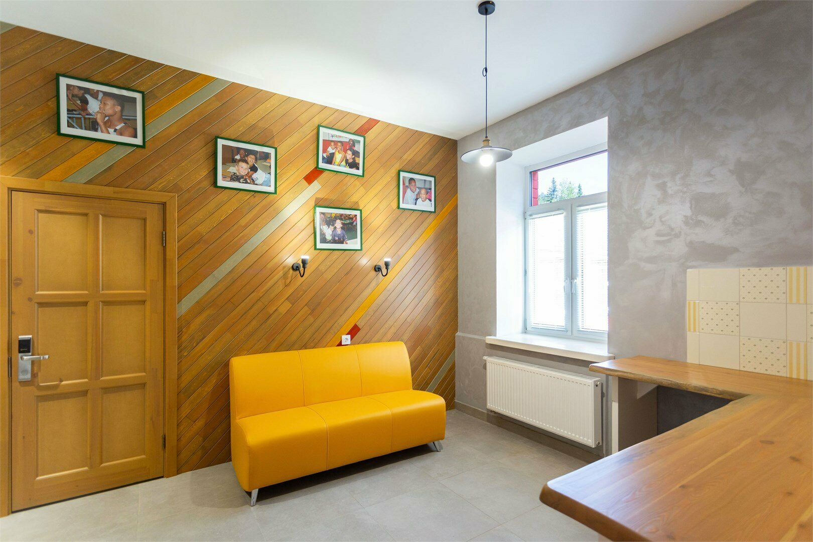 Хостел № 102 А ( от 4 до 8 мест без подселения,  общая гостиная с № 102 В )