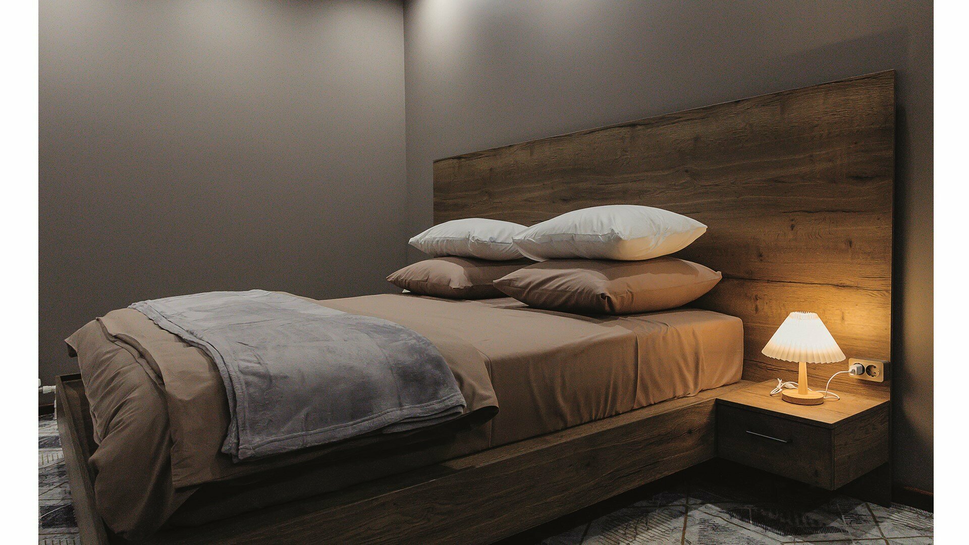 Standart Plus - Улучшенный Стандарт с Джакузи в номере без окон