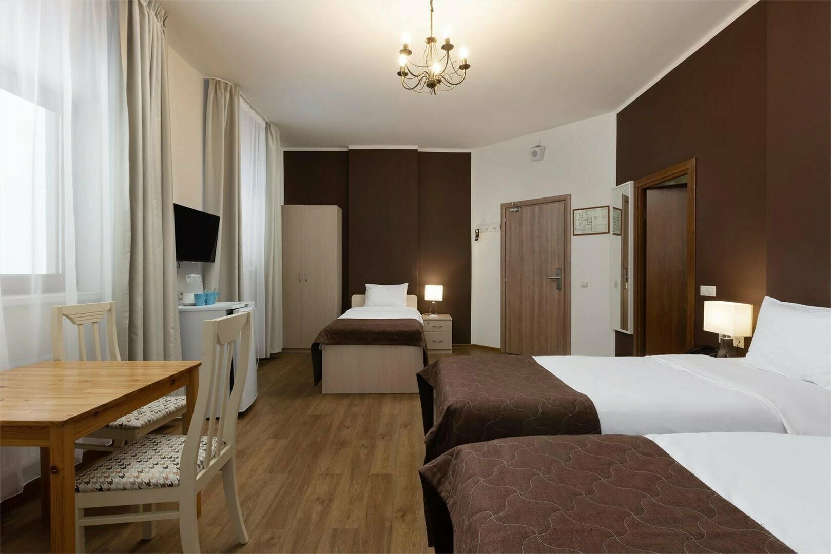 ТРЕХМЕСТНЫЙ СТАНДАРТ С БАЛКОНОМ