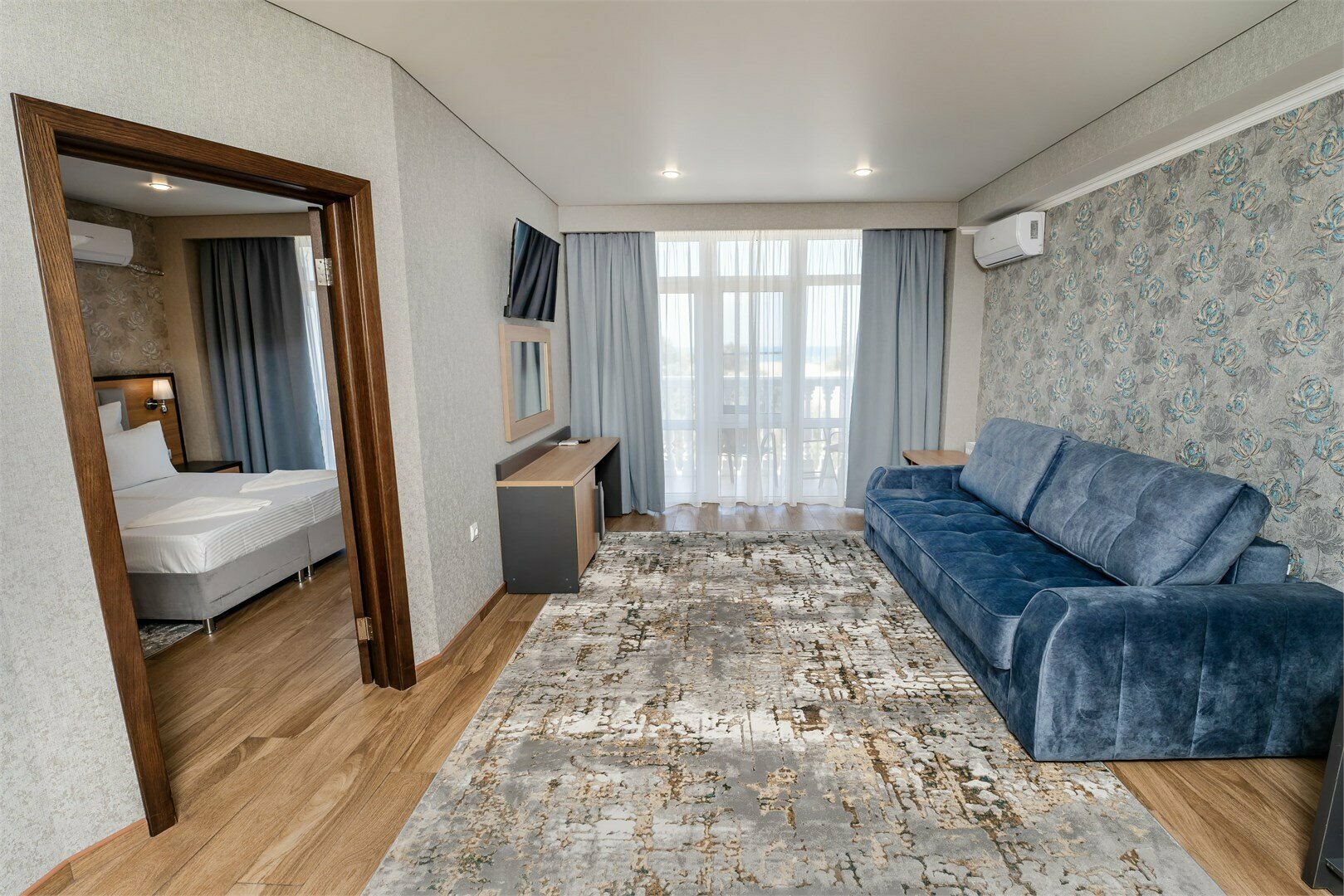 Люкс с балконом (вид на море)