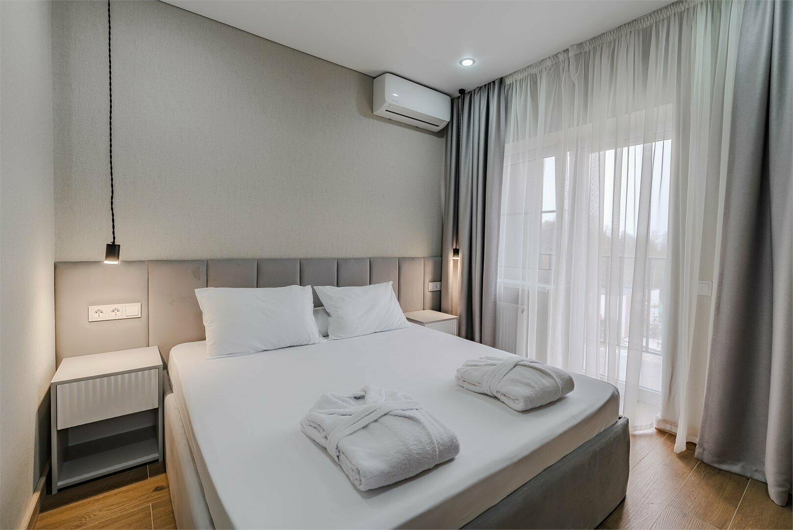 DELUXE С БАЛКОНОМ