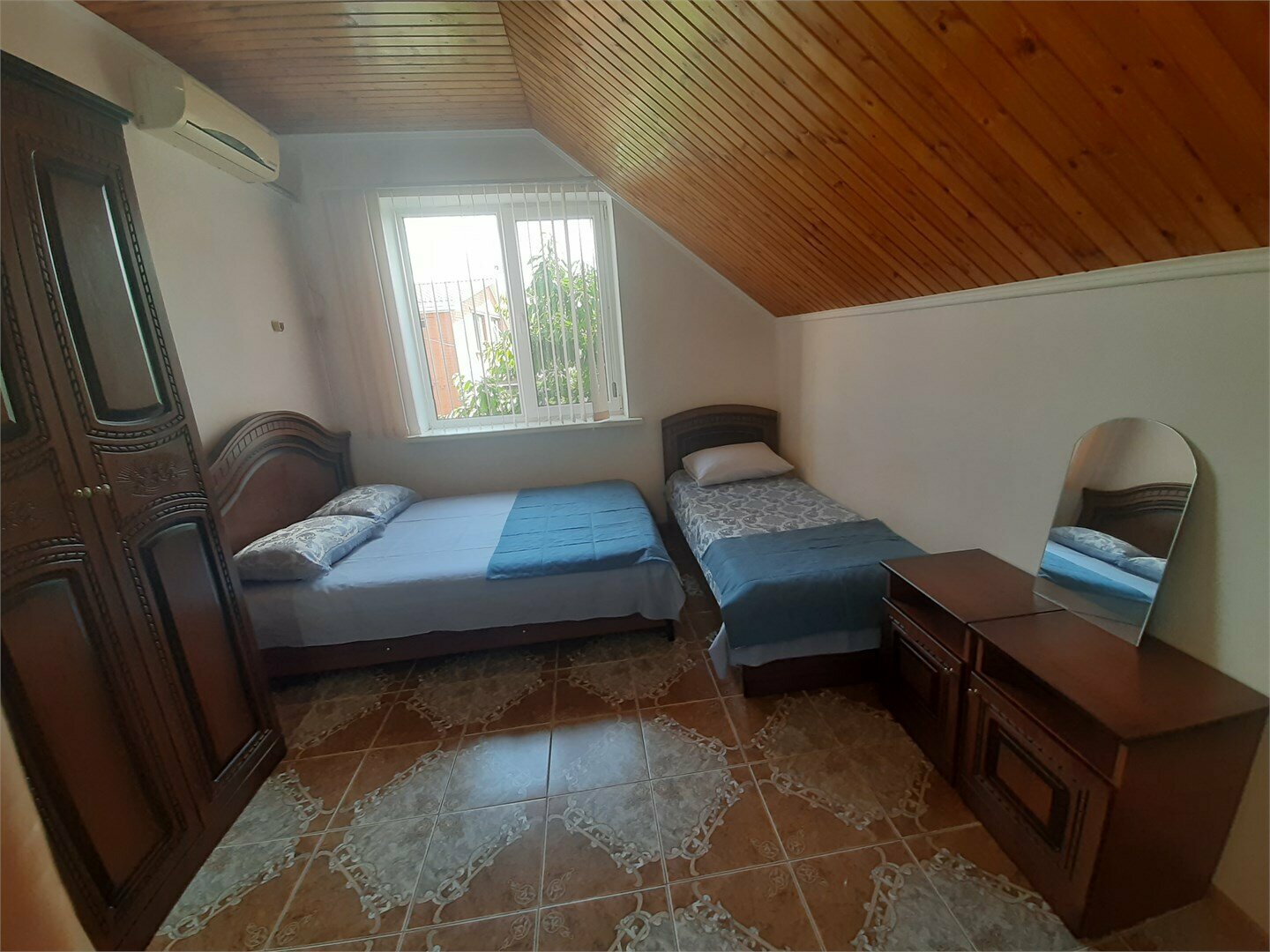 Трехместный эконом