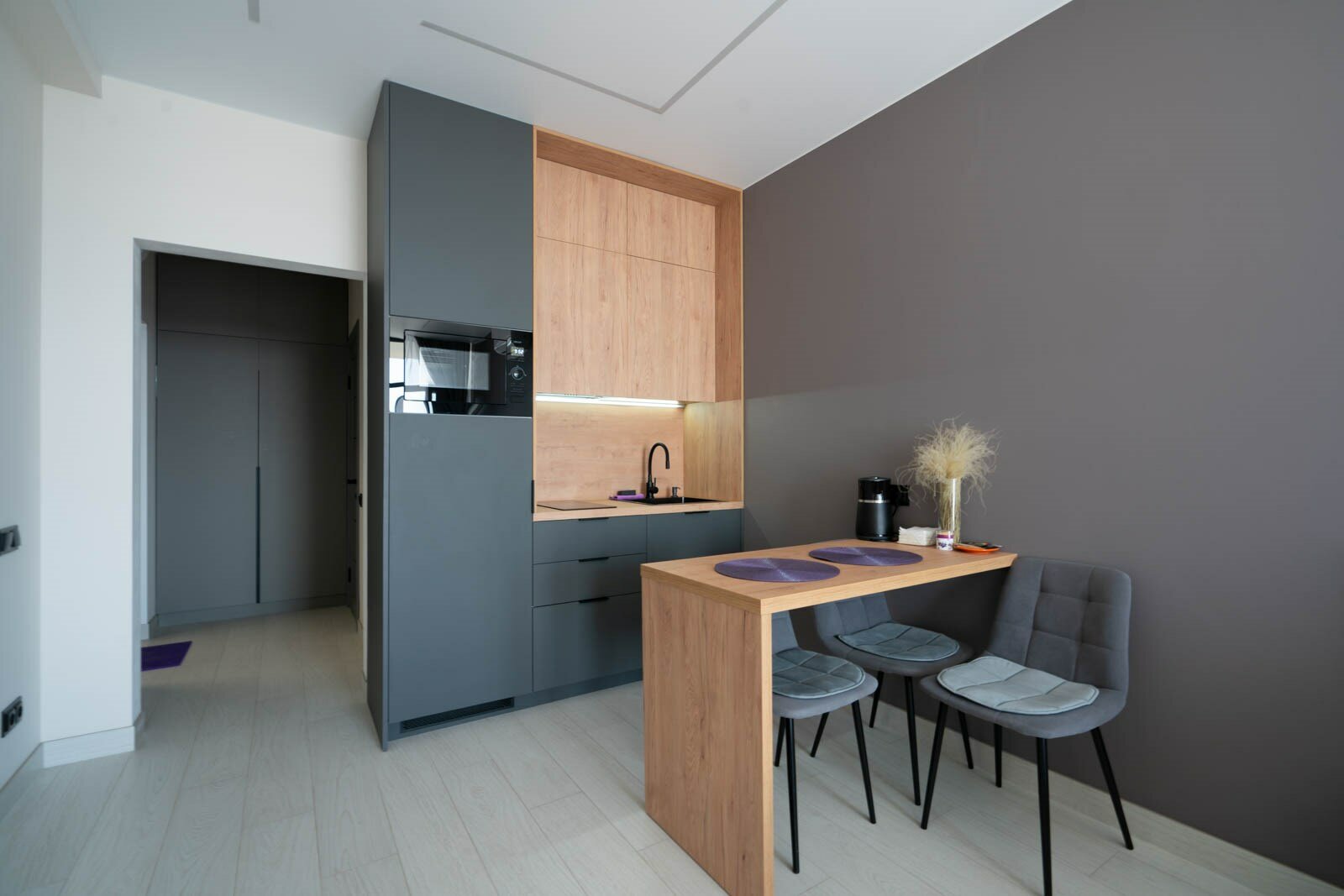 Дизайнерская студия LS-HI-TECH RELAX свобода лета в Алуште - вид на море со 2 этажа