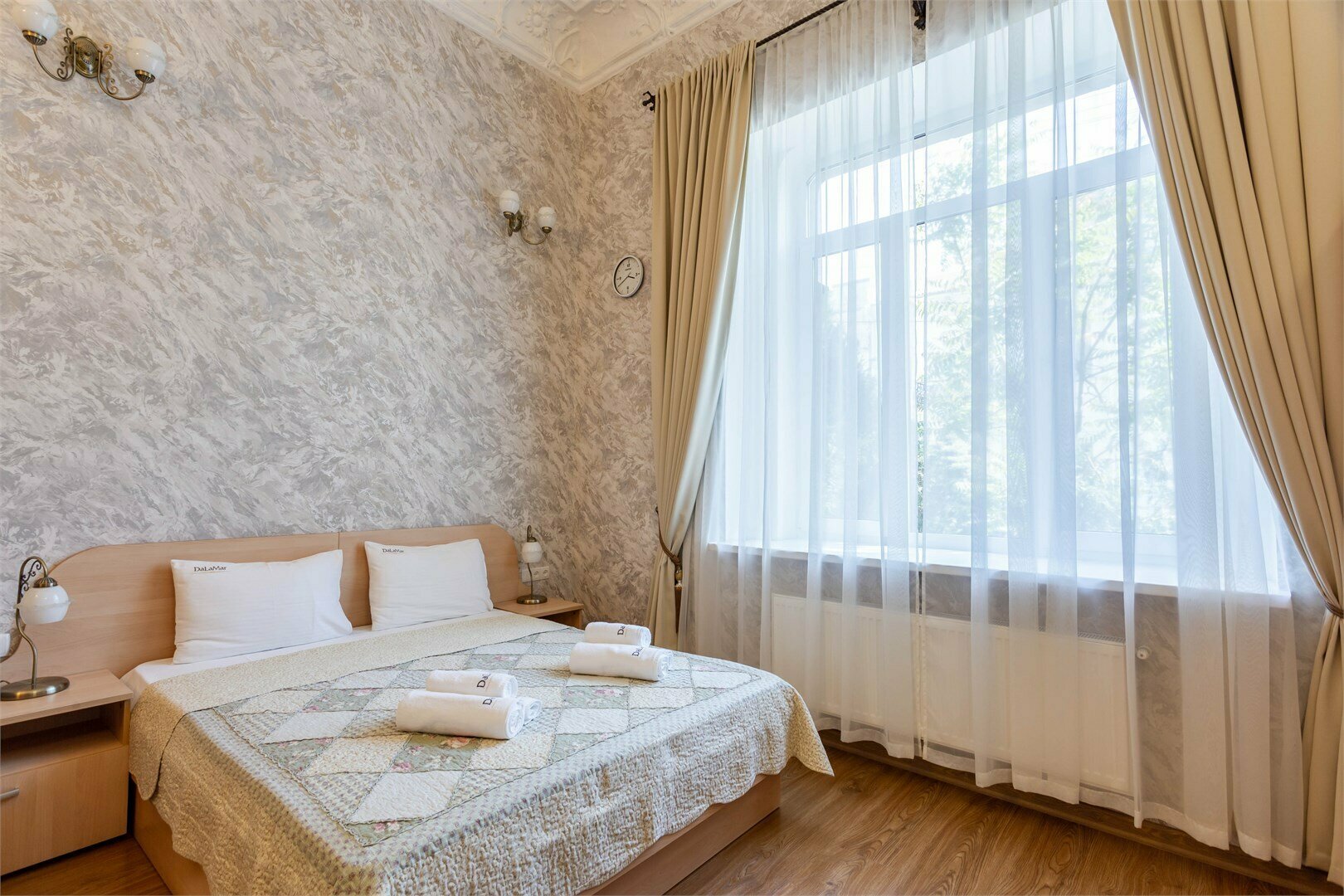 КОМН. №1 ("Спальня Люкс") - 21 кв.м.