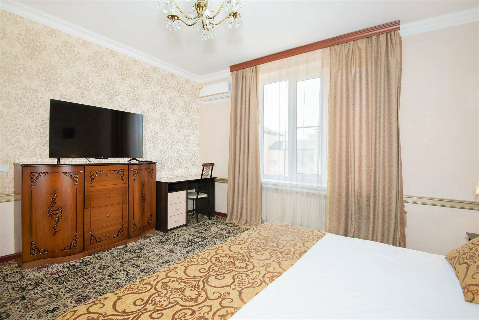 Улучшенный двухместный полулюкс с 1 кроватью 503