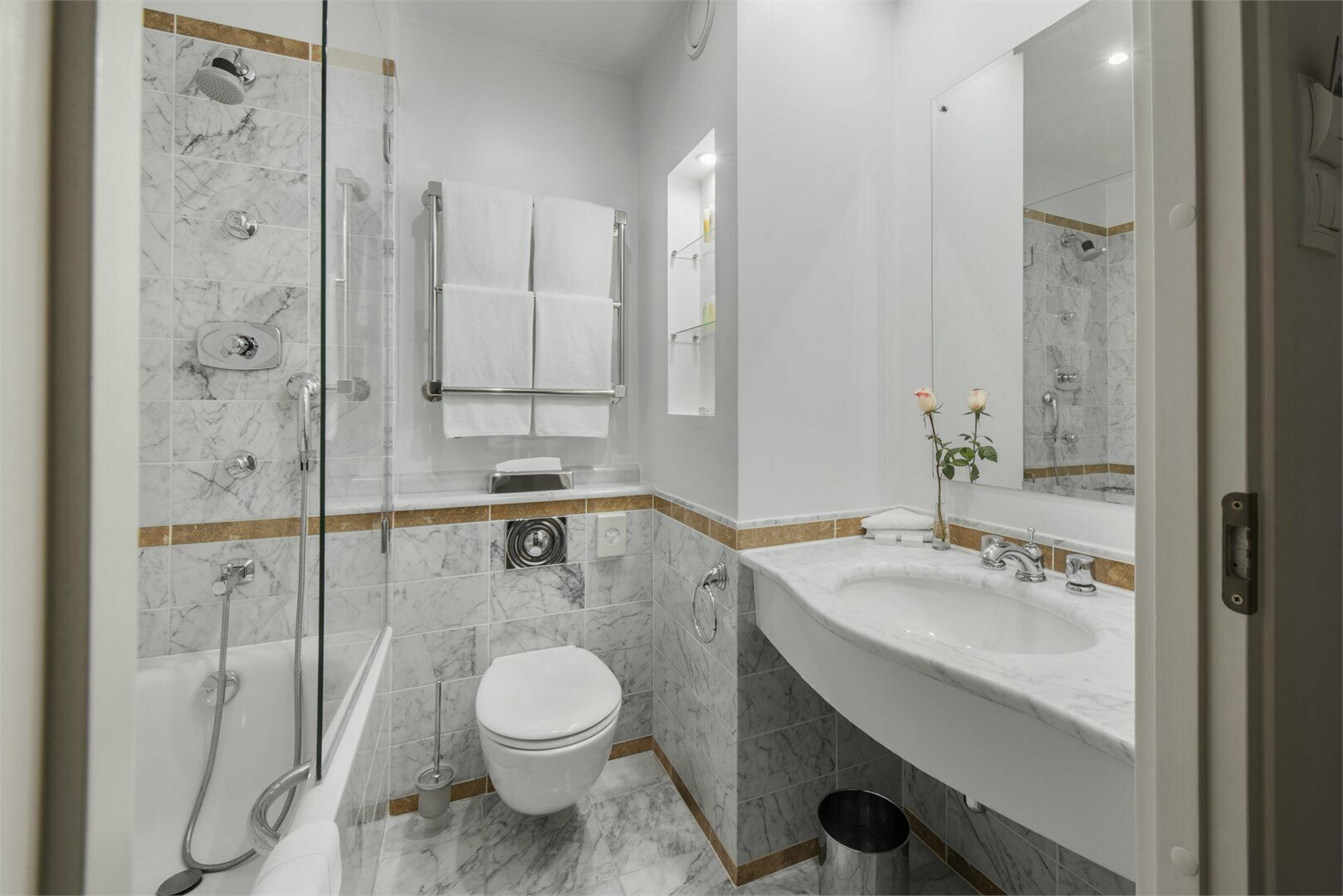 Улучшенный номер с видом на собор