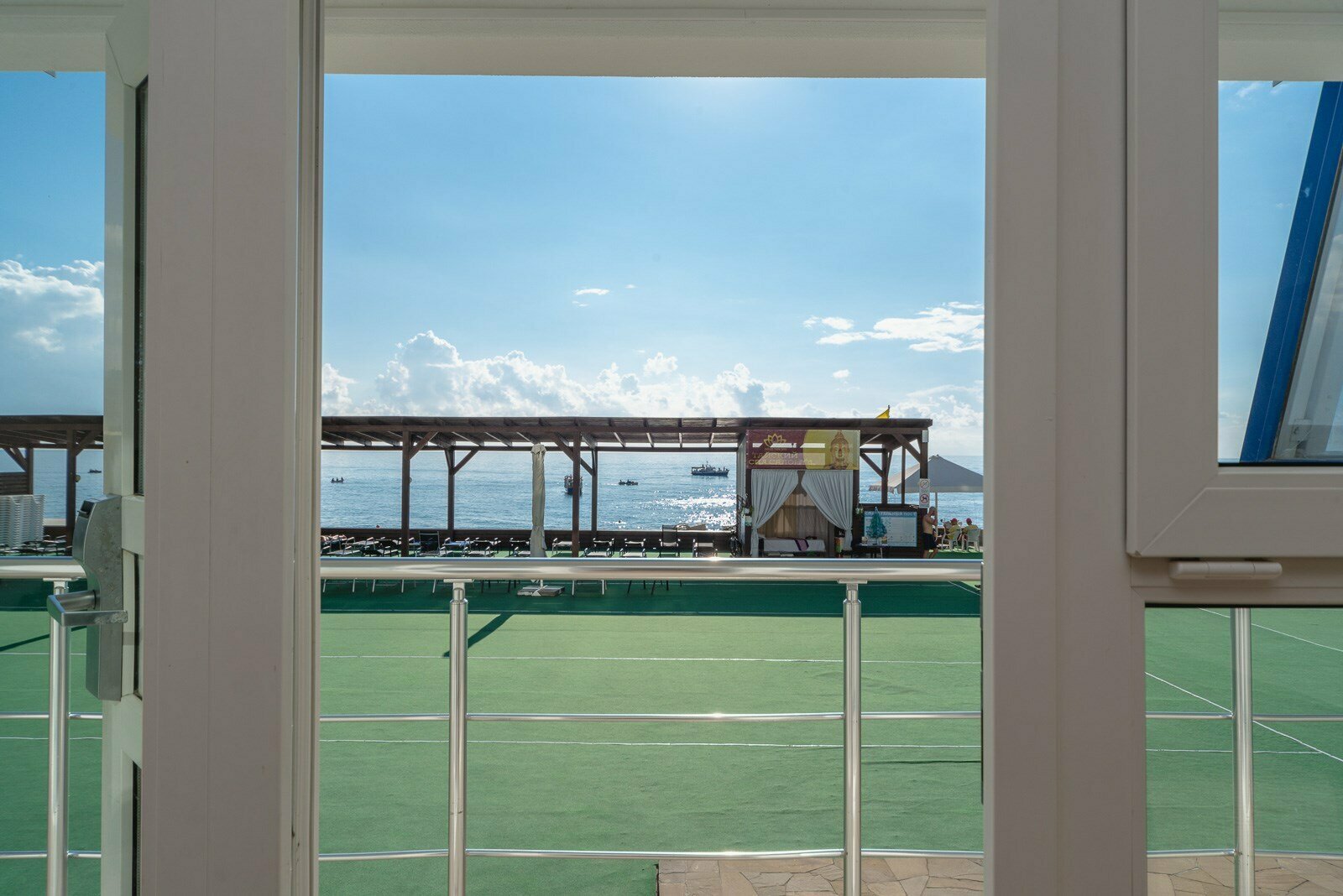 Стандартный с двуспальной кроватью