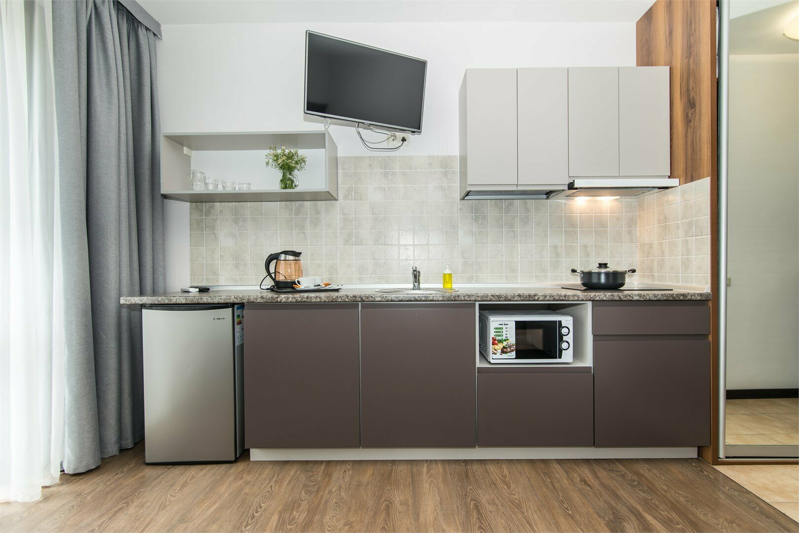 Семейный номер с видом на горы