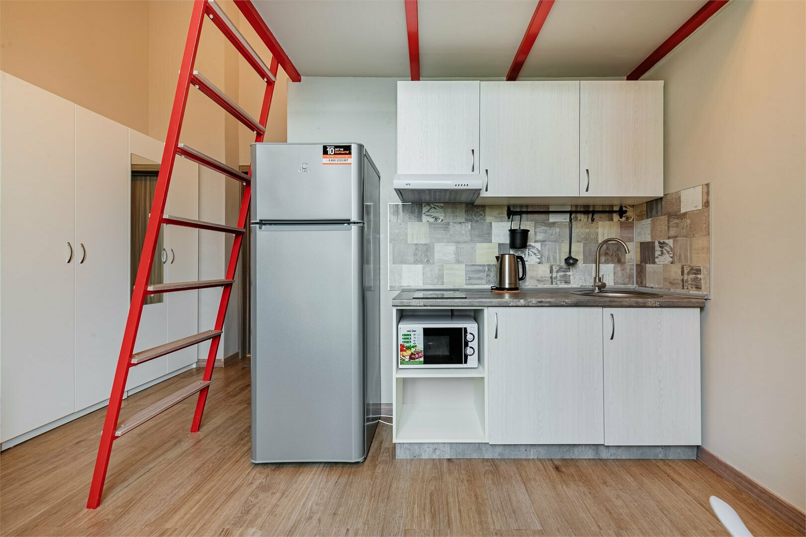 Трехместный номер с антресолью