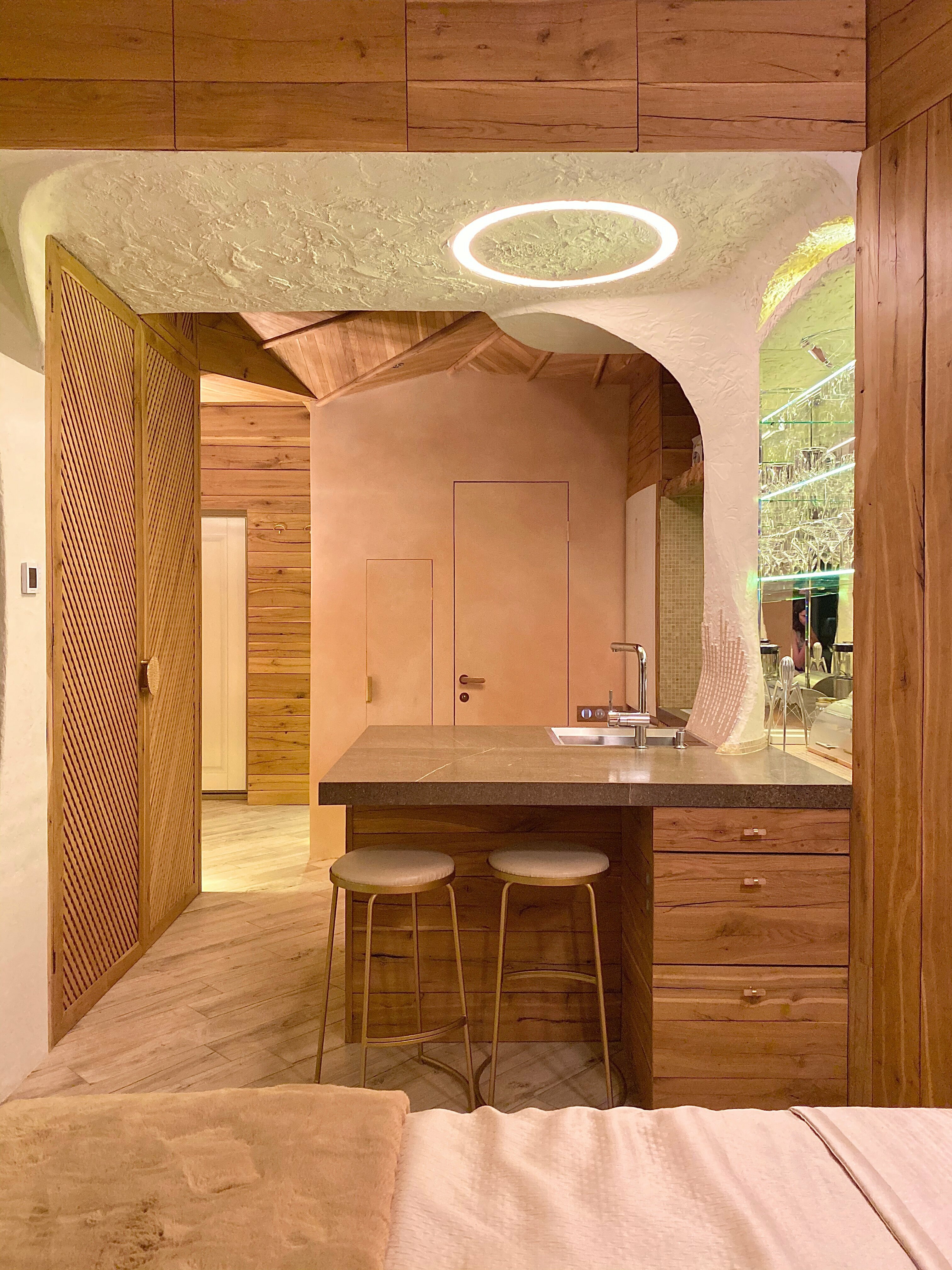 Люкс с кроватью размера «king-size» и гидромассажной ванной